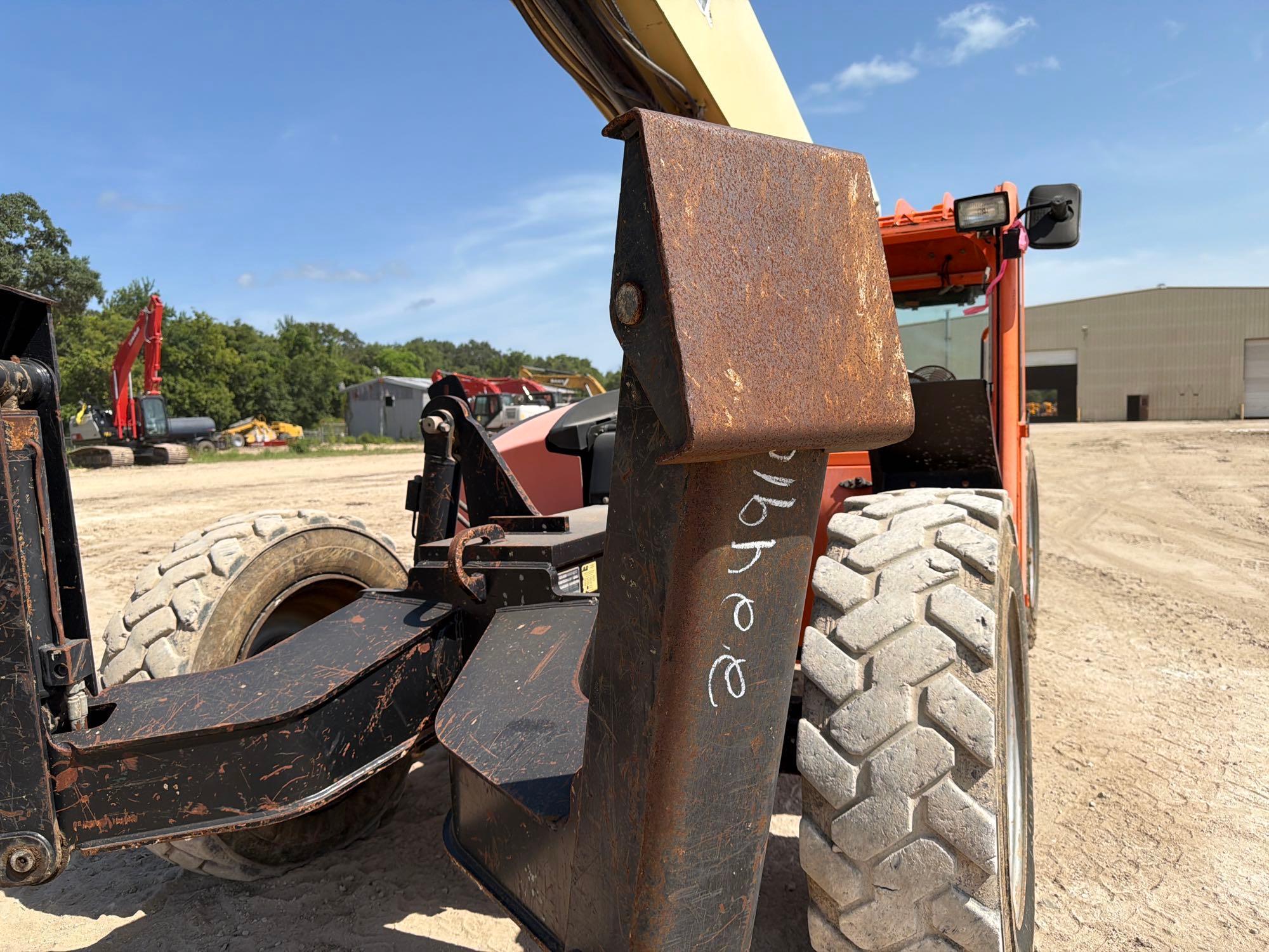 2013 JLG G12-55A