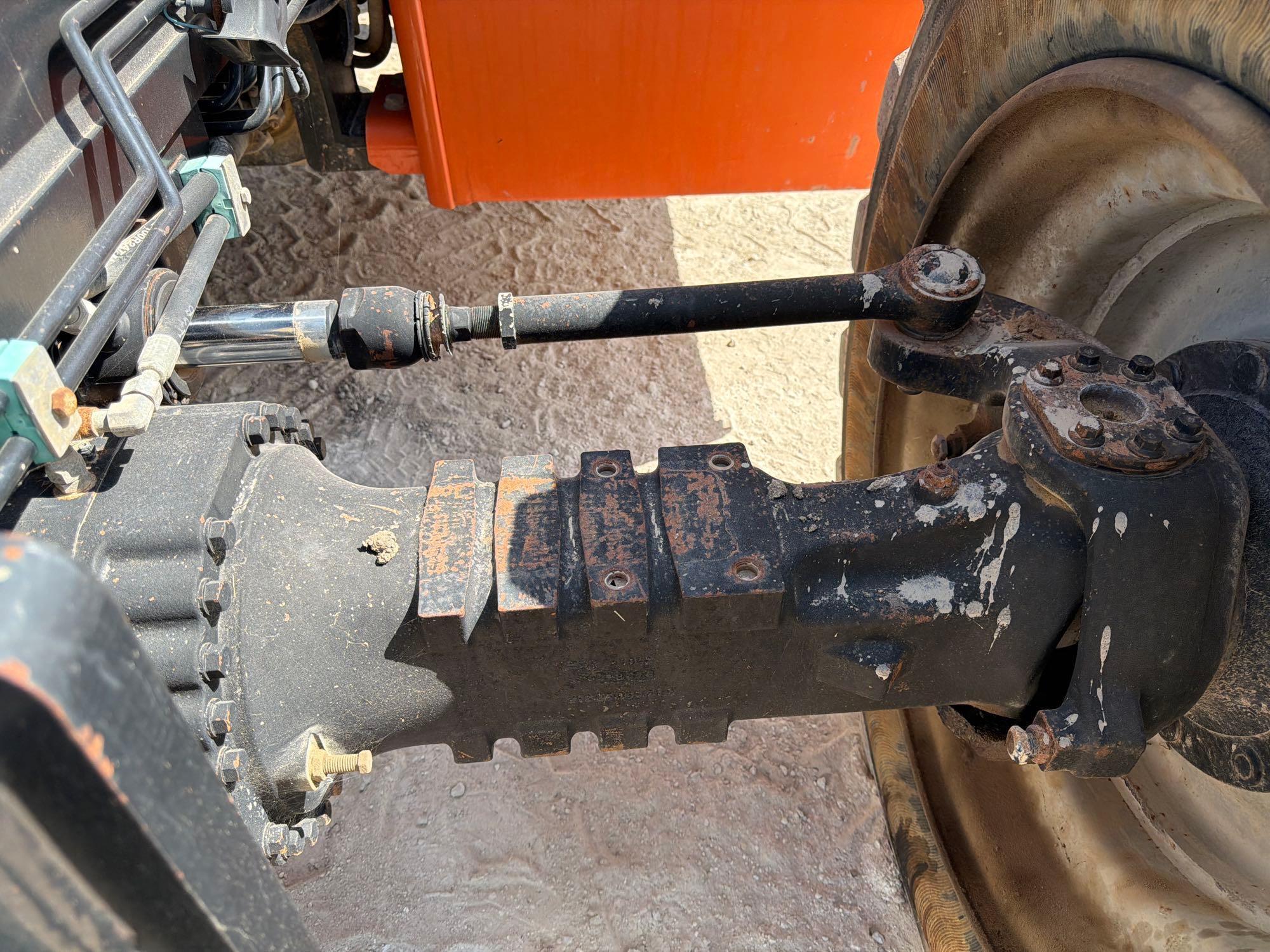 2013 JLG G12-55A