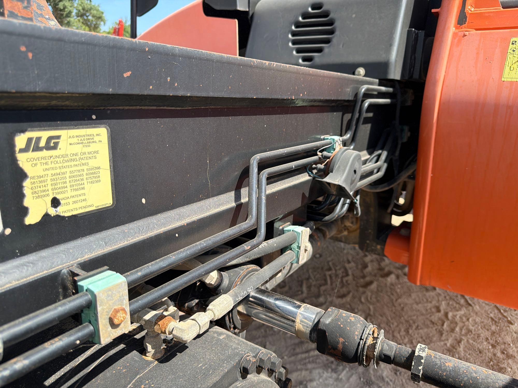 2013 JLG G12-55A