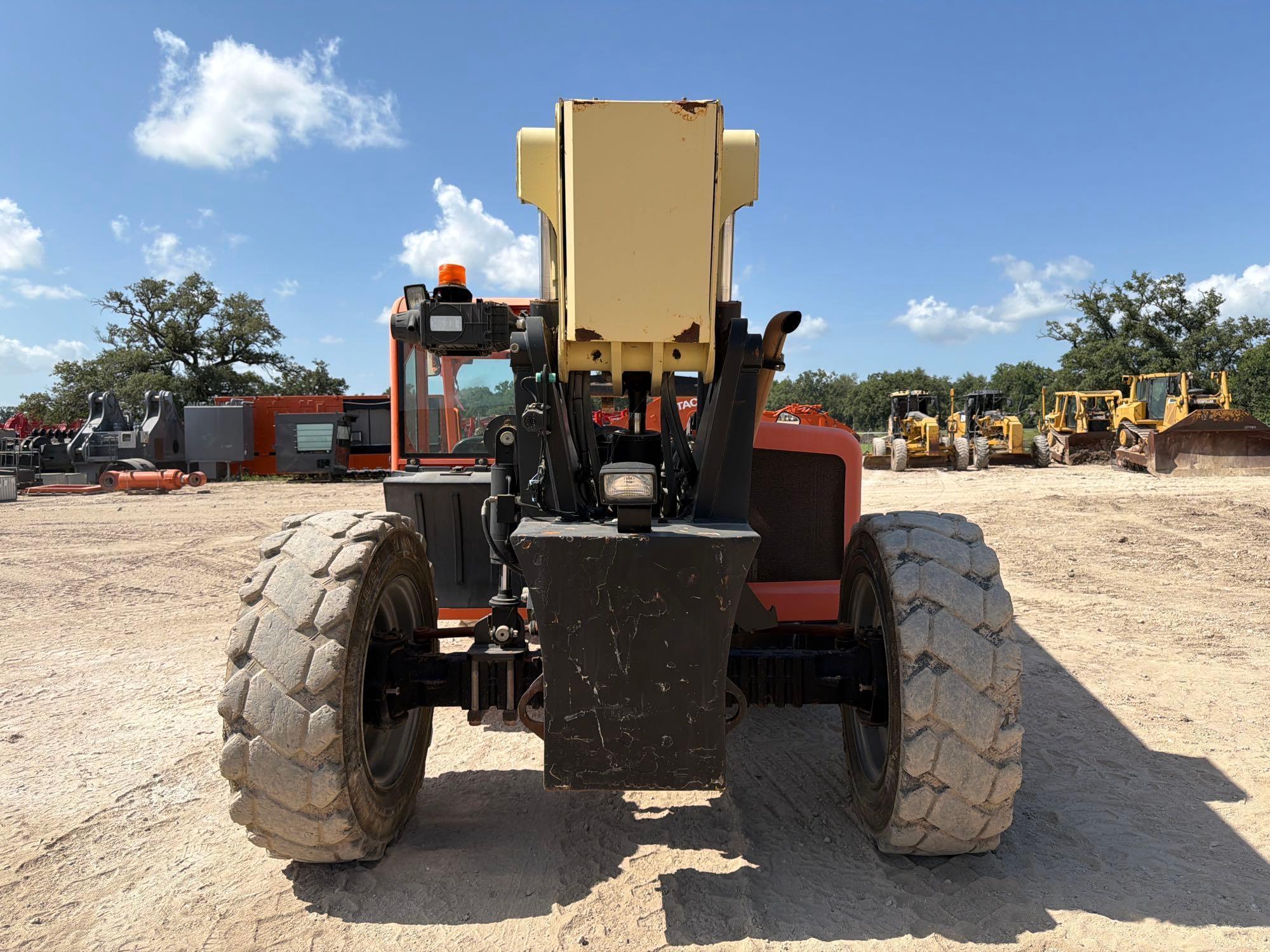 2013 JLG G12-55A