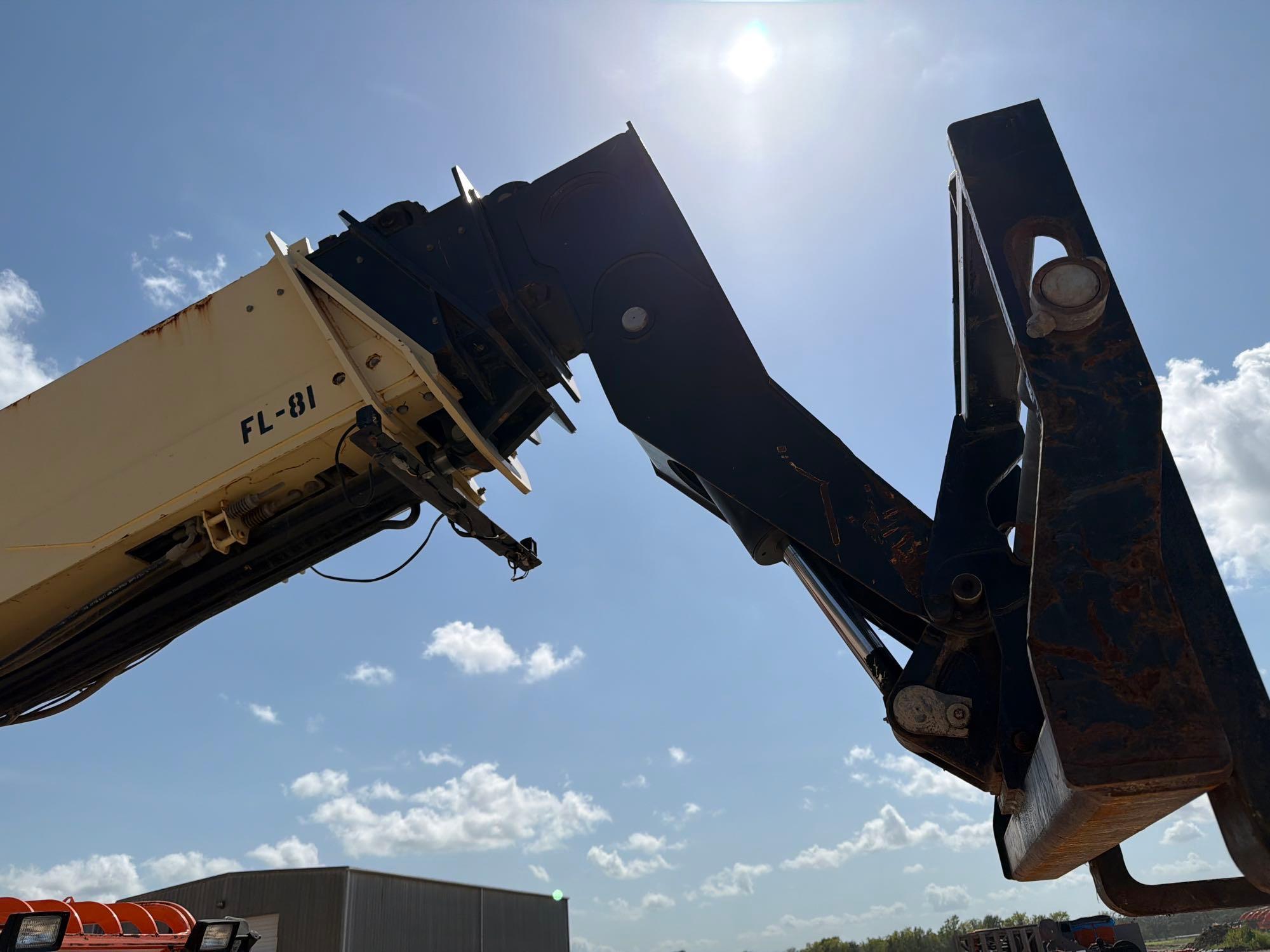 2013 JLG G12-55A