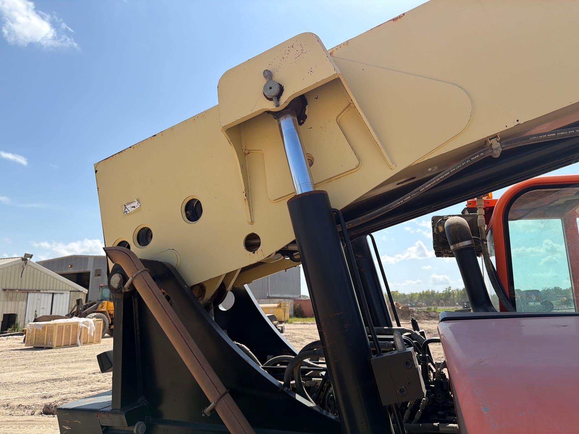 2013 JLG G12-55A