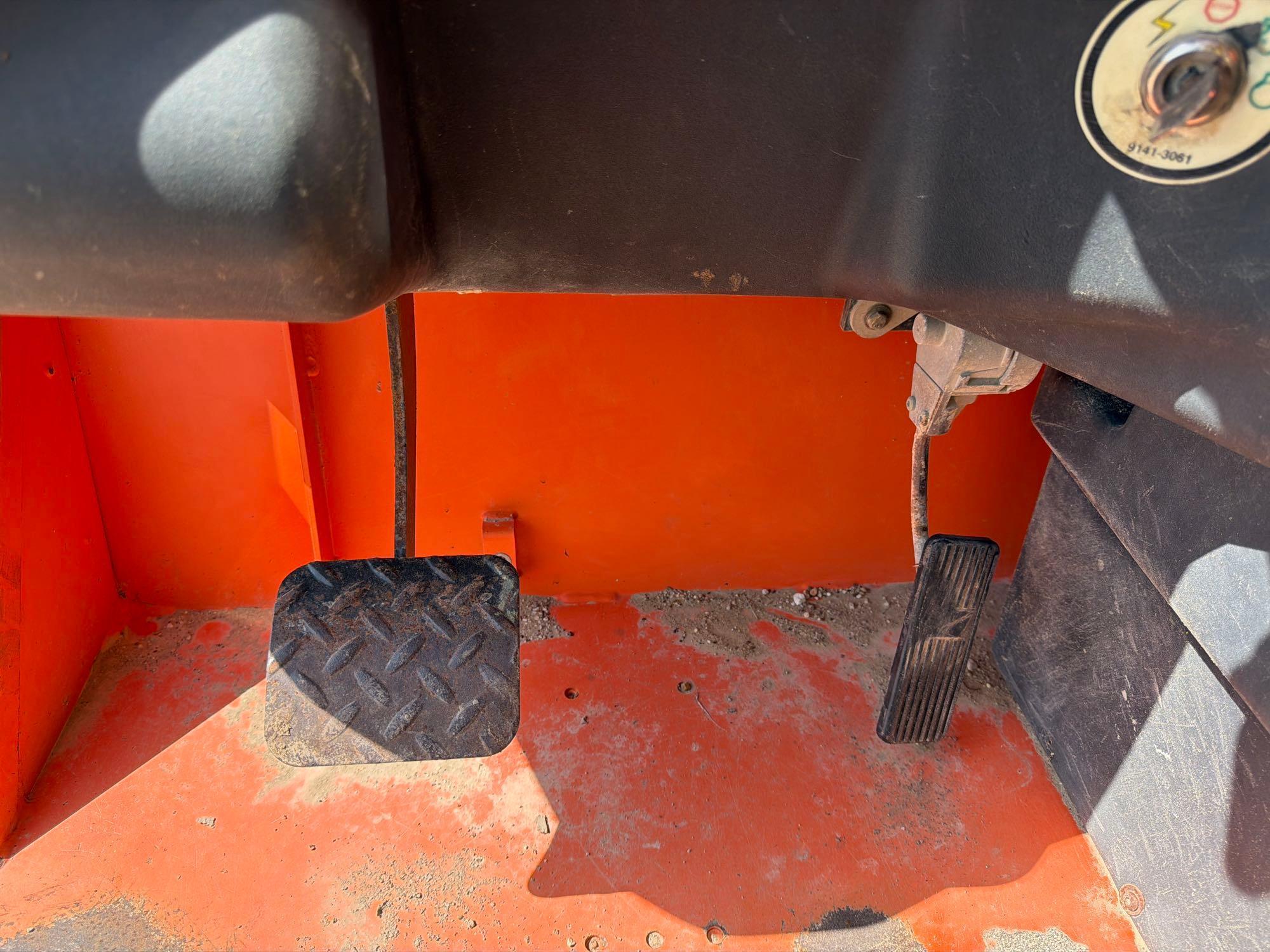 2013 JLG G12-55A