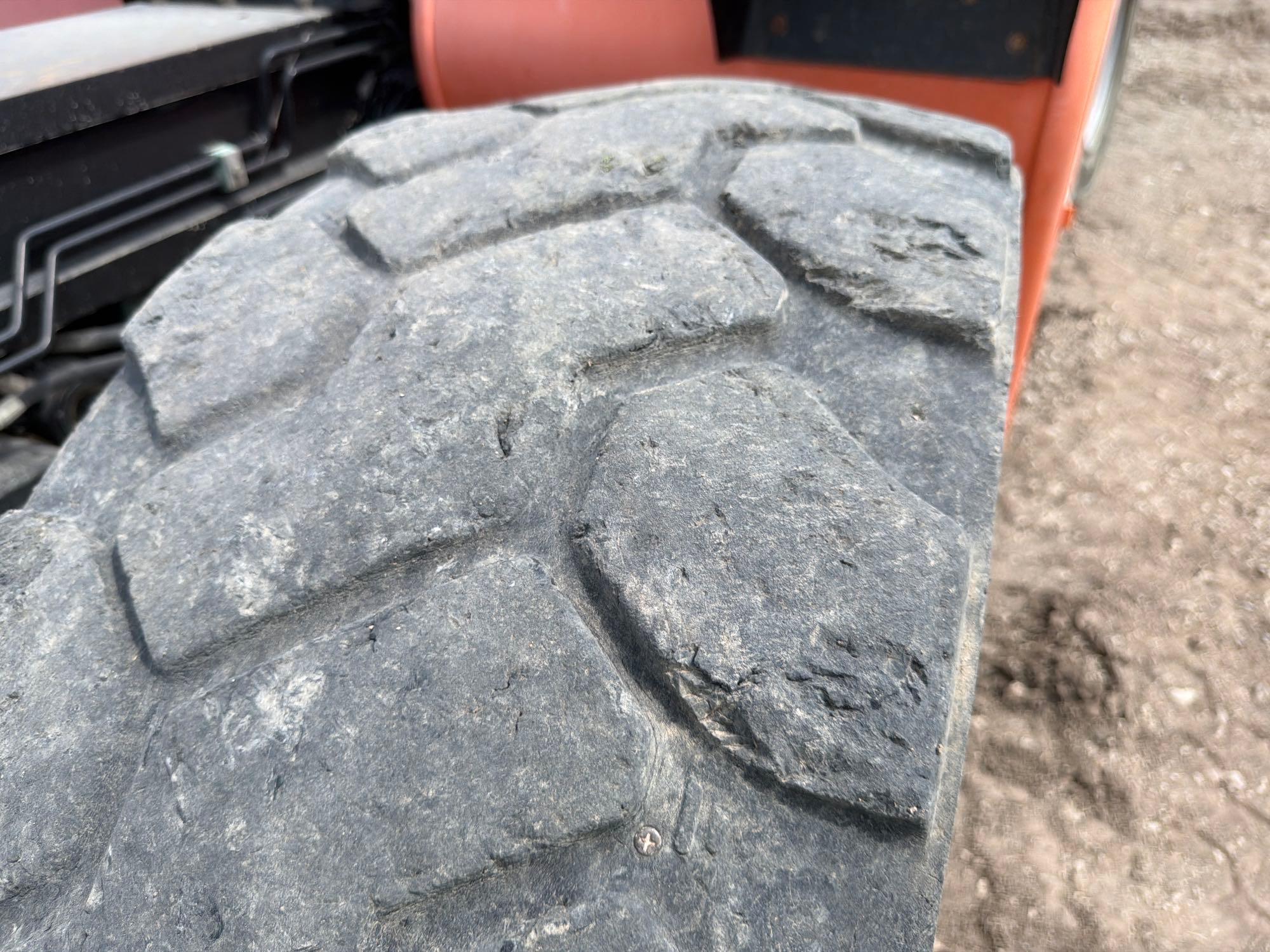 2013 JLG G12-55A