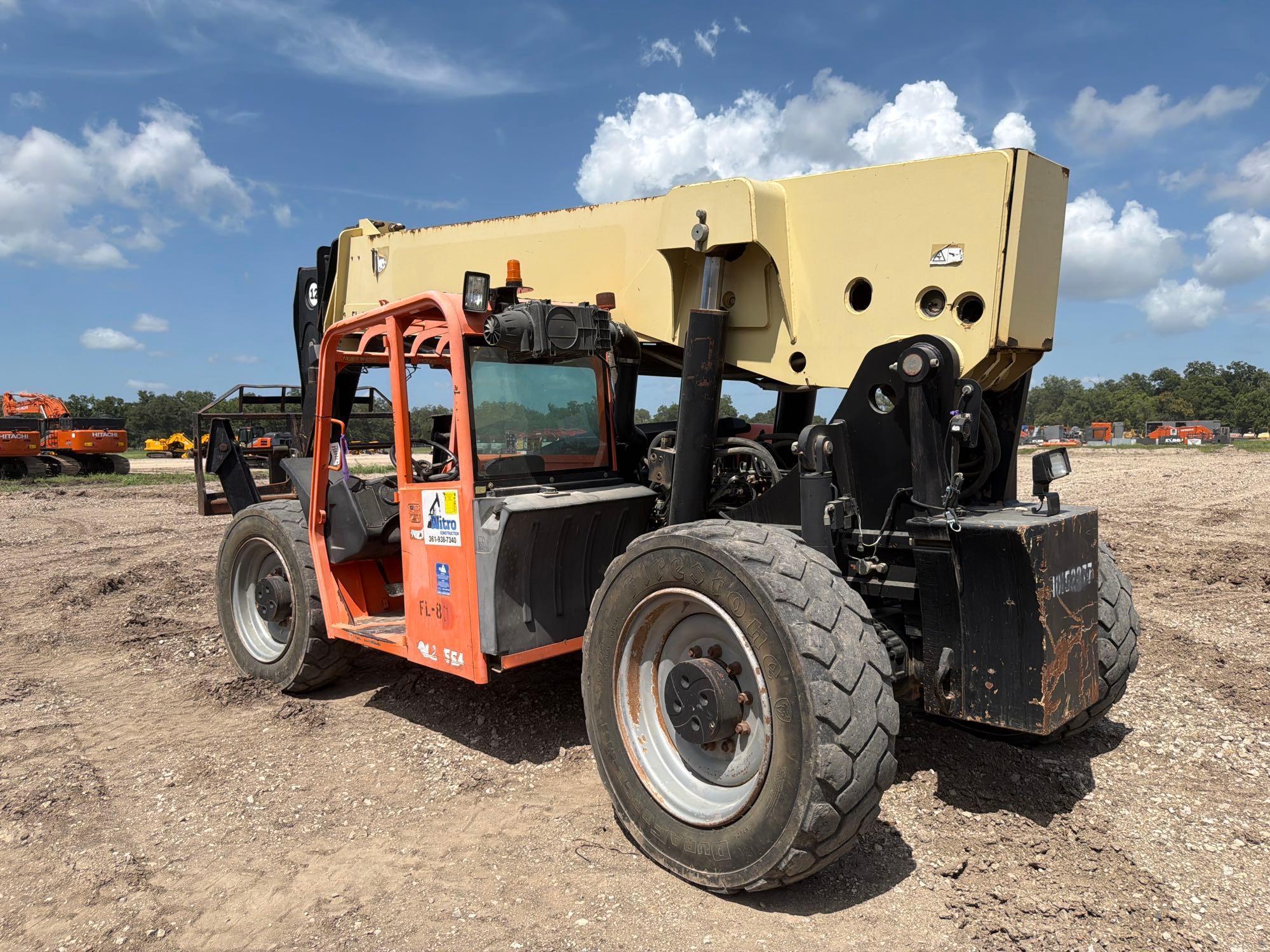 2013 JLG G12-55A
