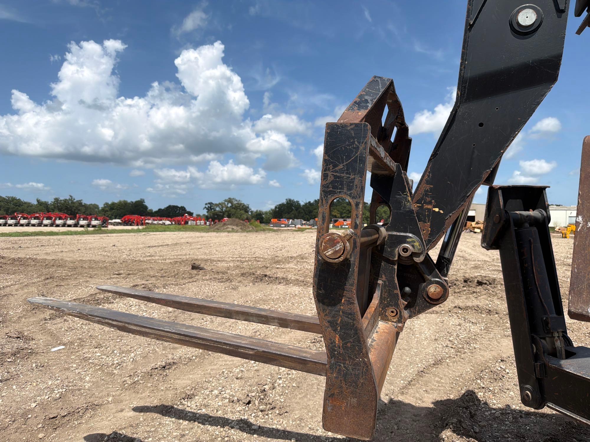 2013 JLG G12-55A