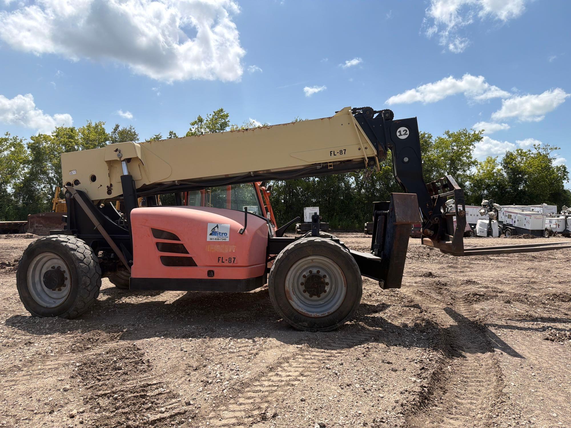2013 JLG G12-55A