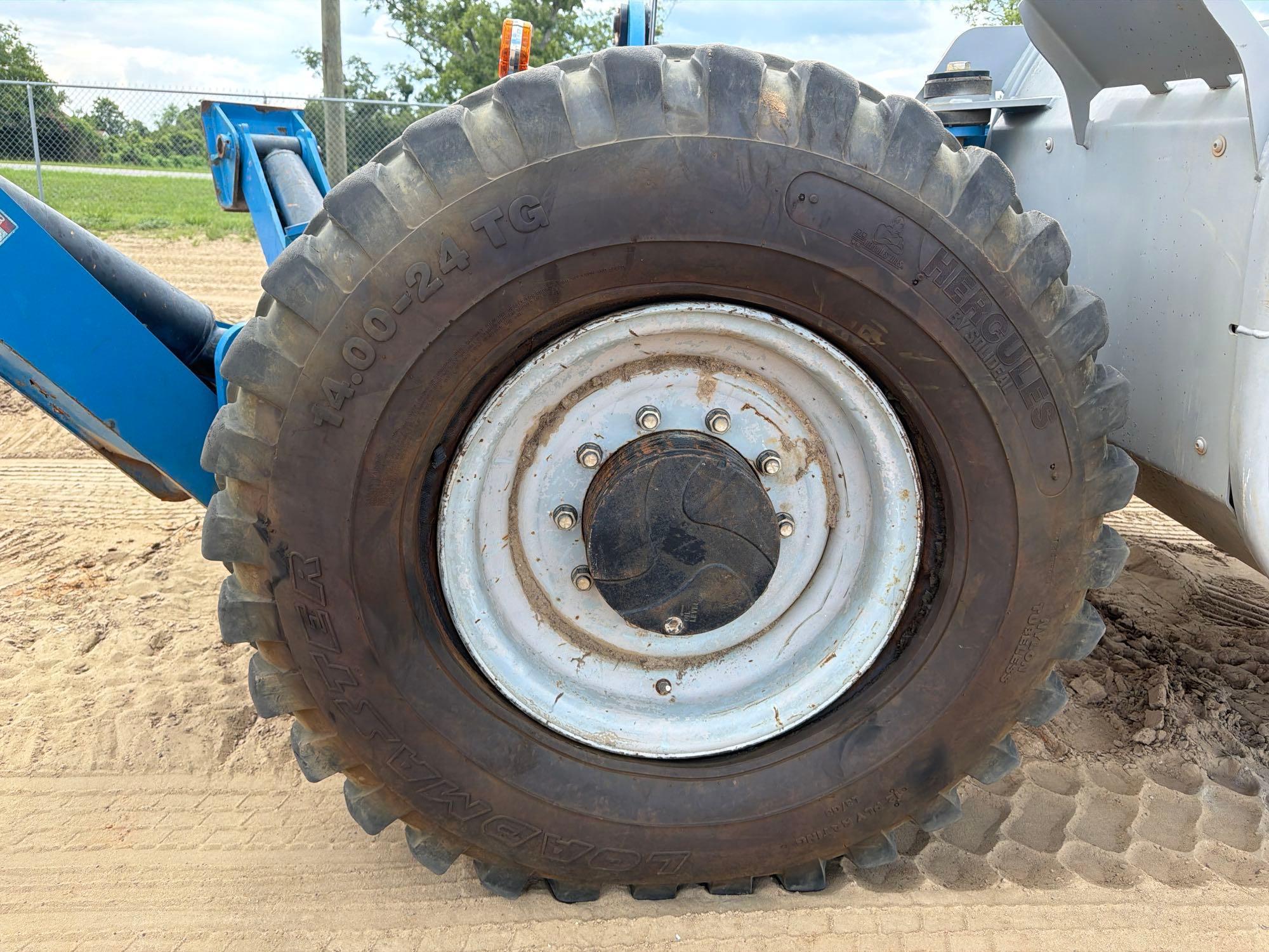 2014 Genie GTH1056