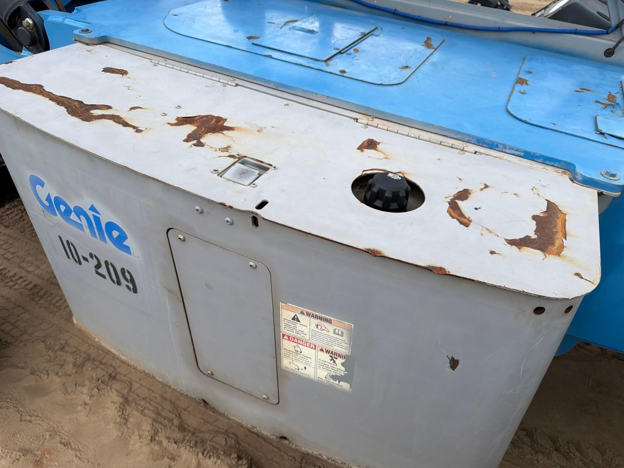 2014 Genie GTH1056