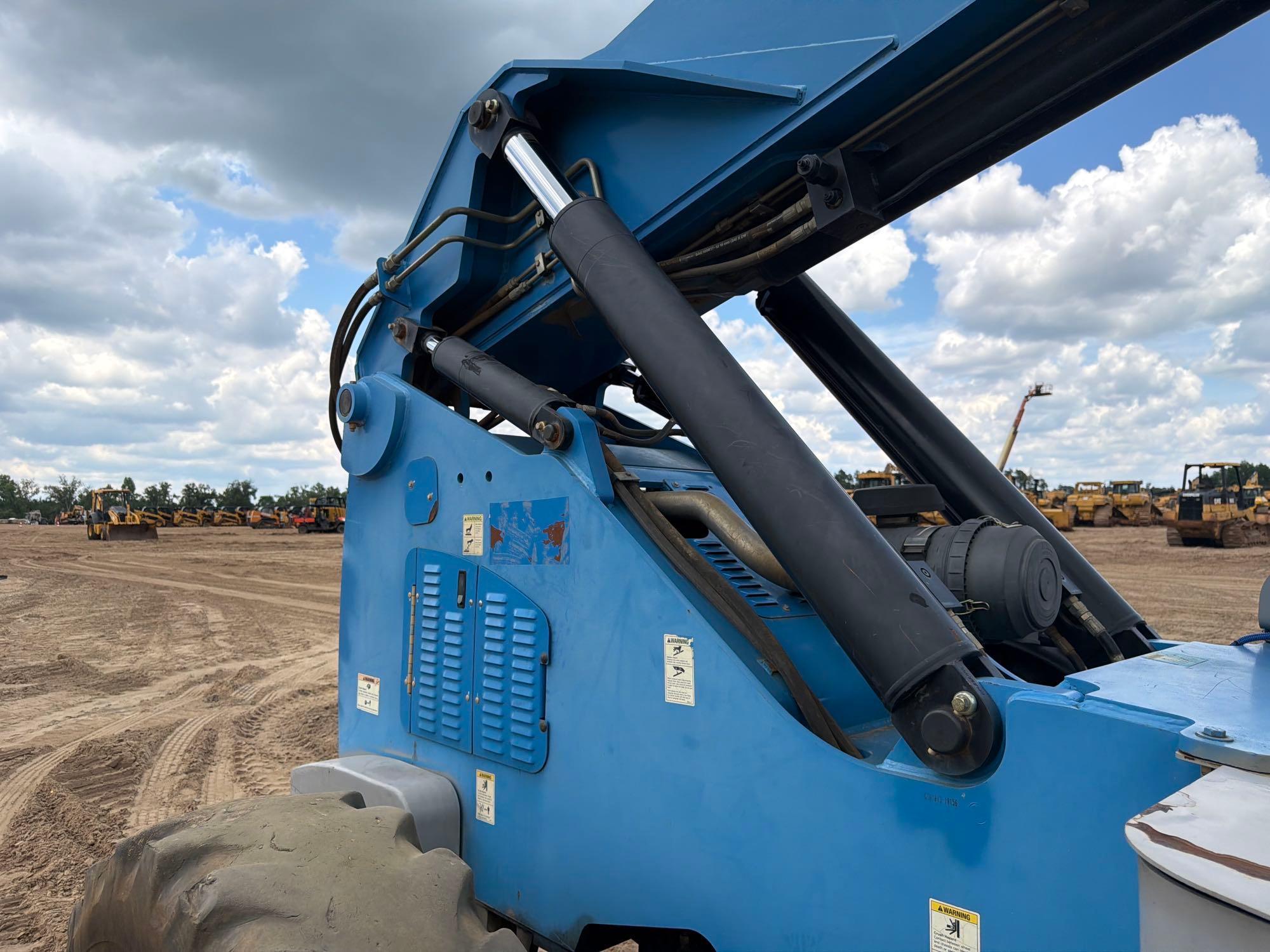 2014 Genie GTH1056