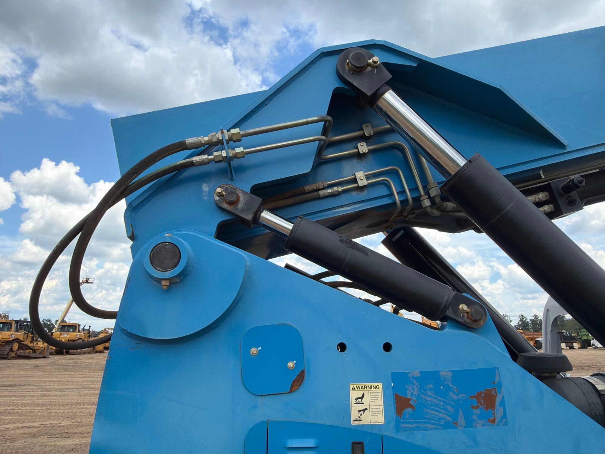 2014 Genie GTH1056