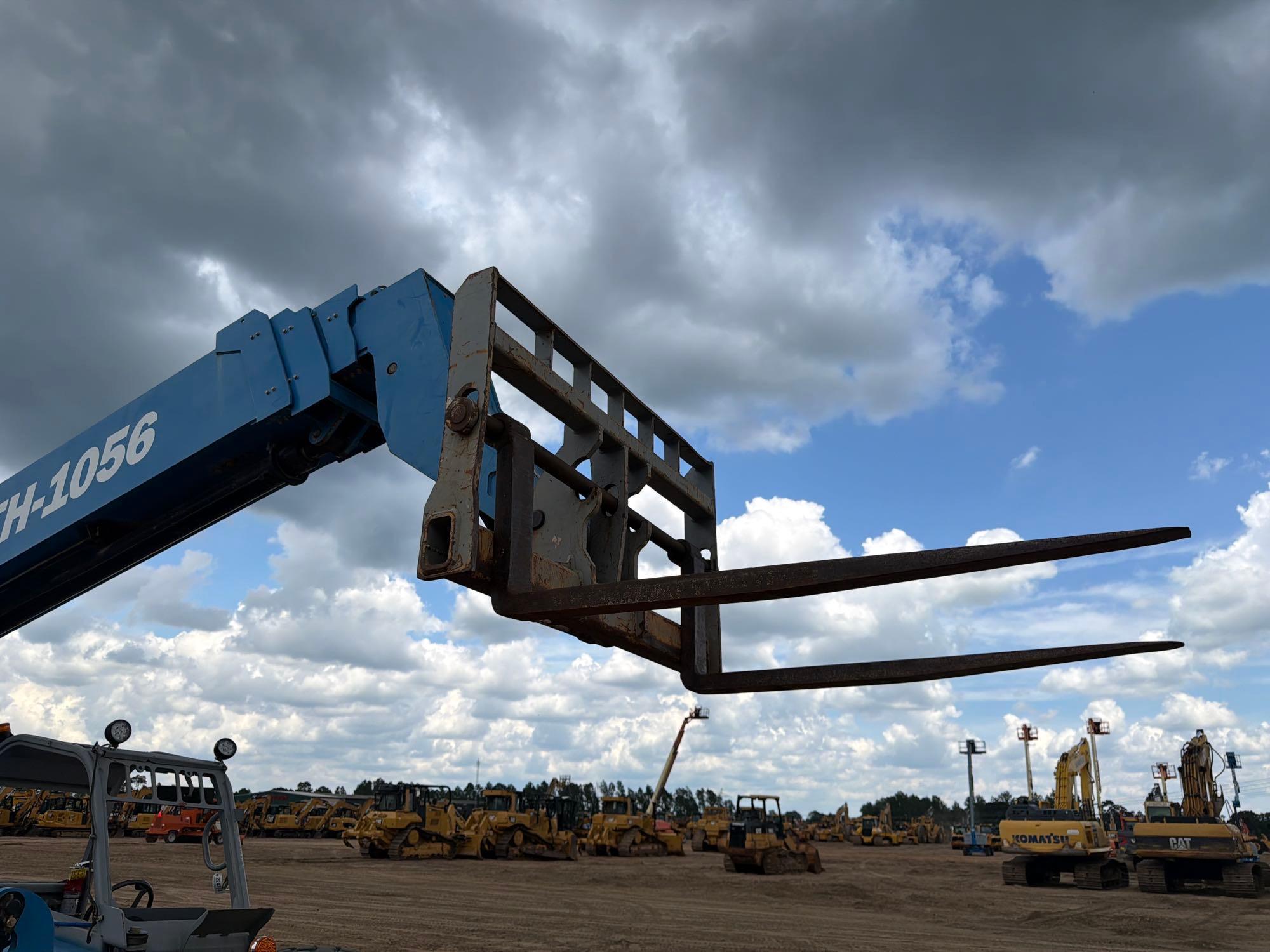 2014 Genie GTH1056