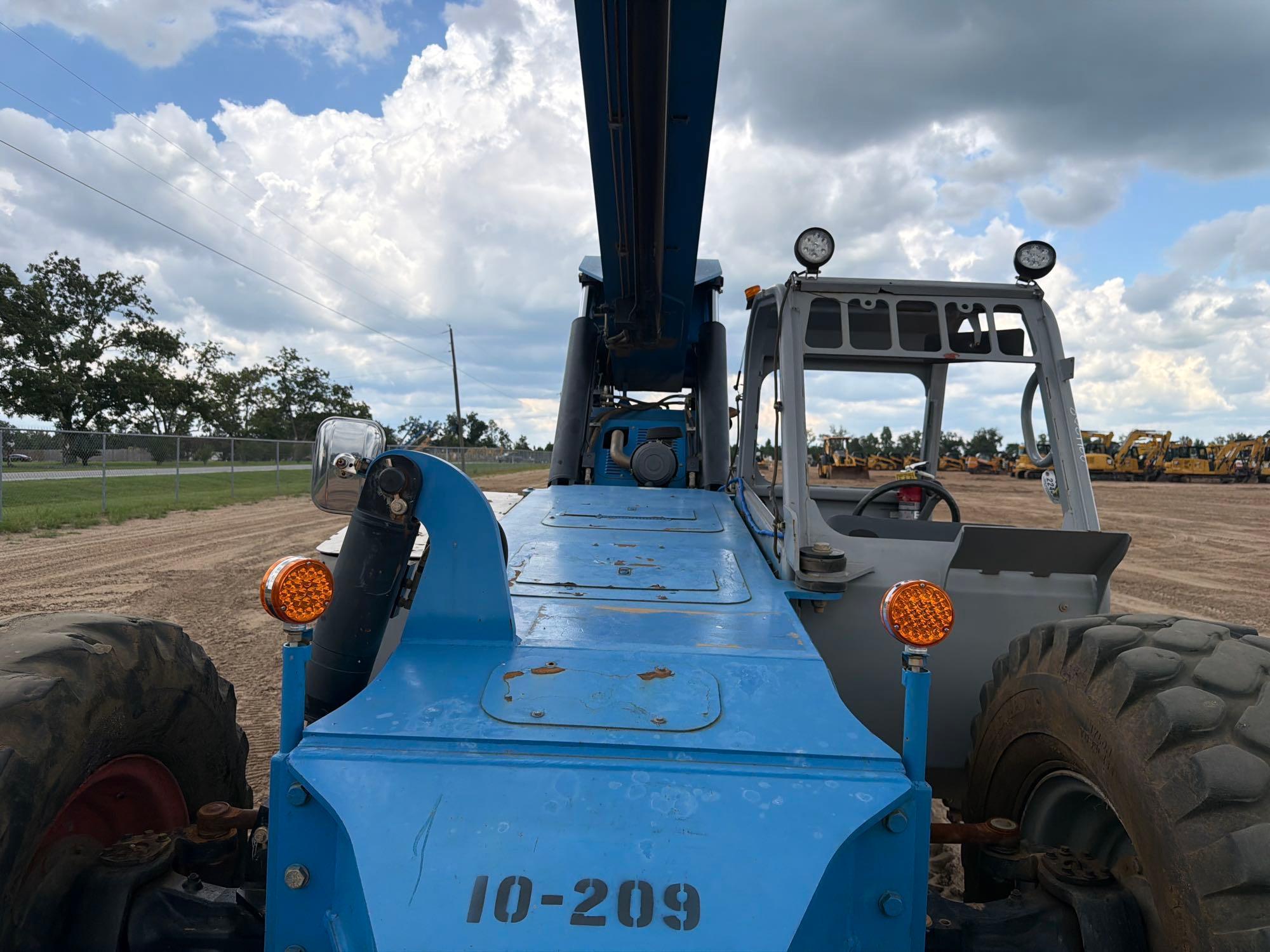 2014 Genie GTH1056