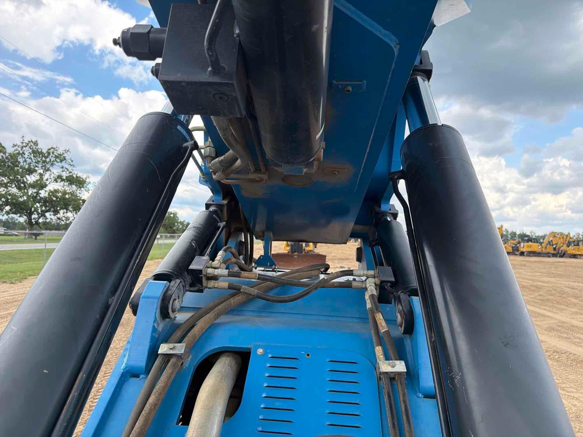2014 Genie GTH1056
