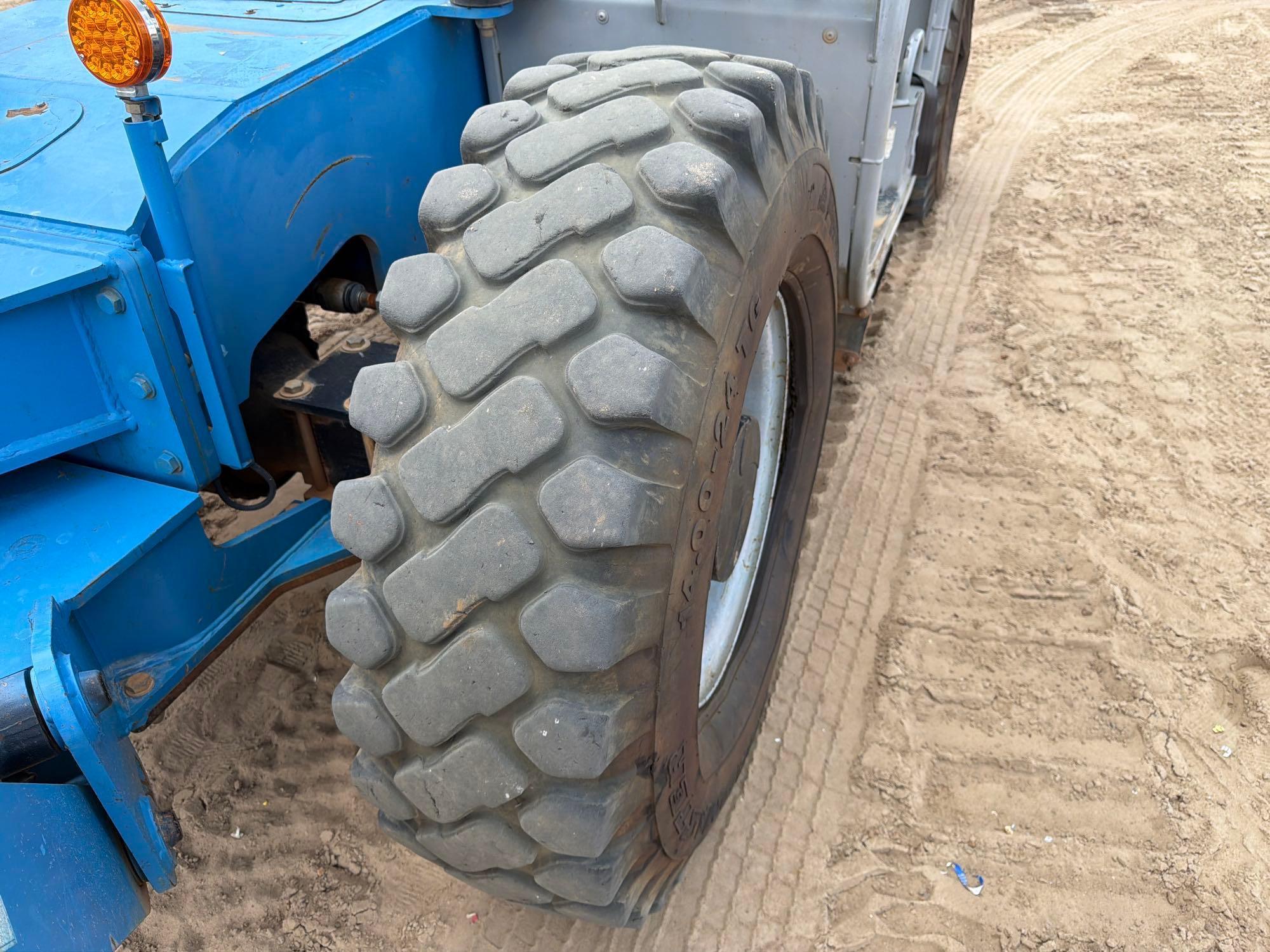 2014 Genie GTH1056