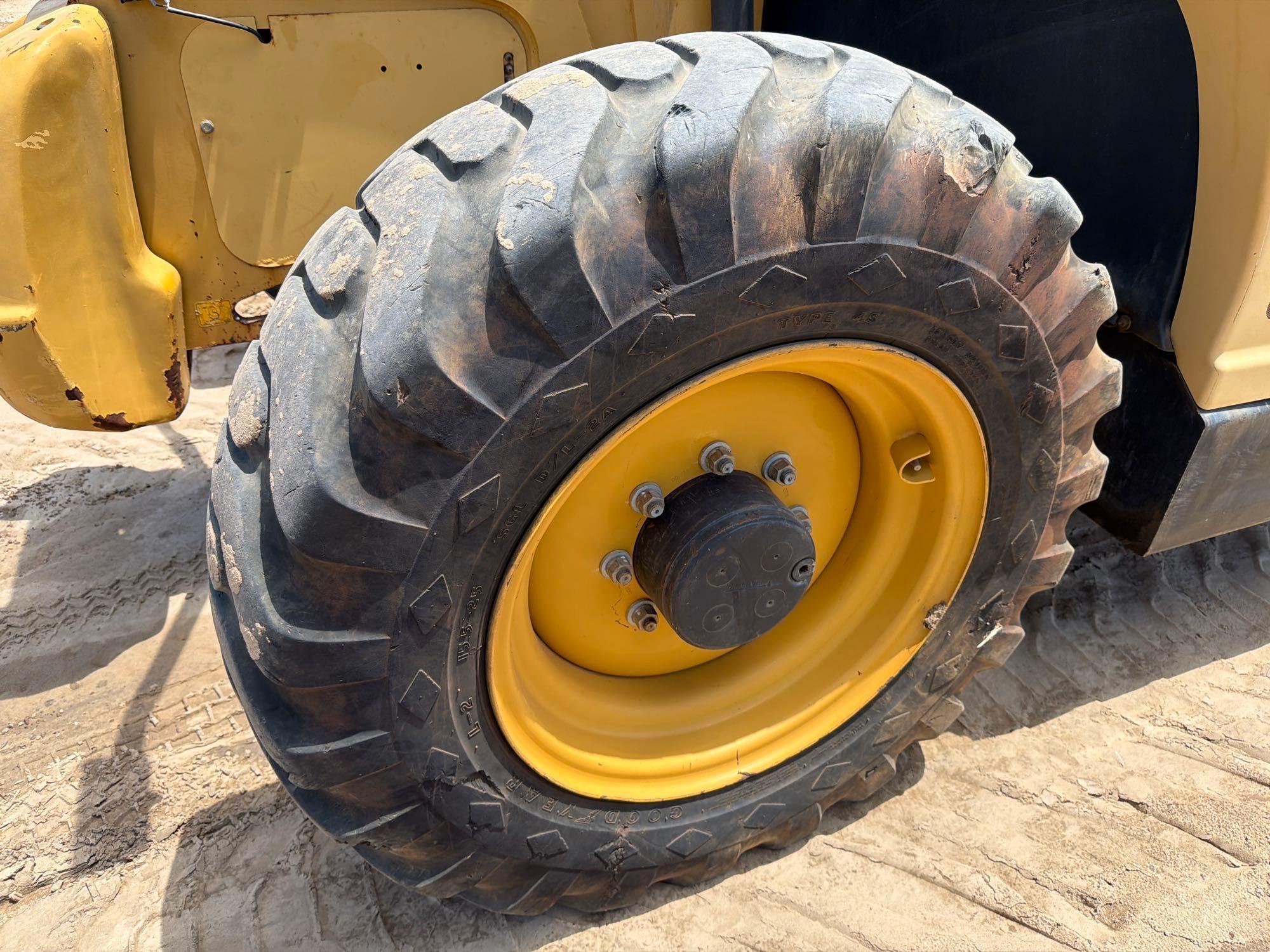 2014 Caterpillar TH407C