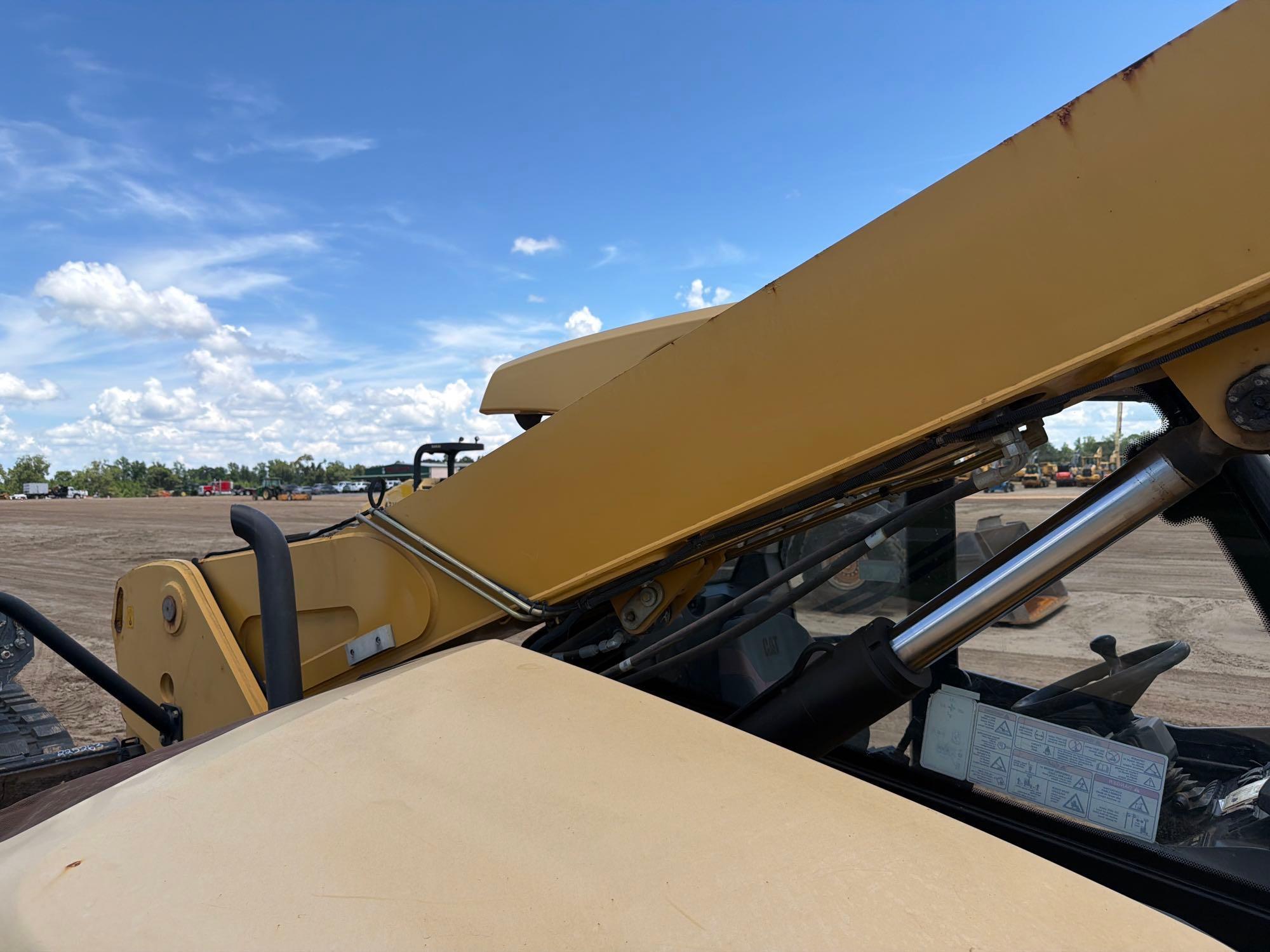 2014 Caterpillar TH407C