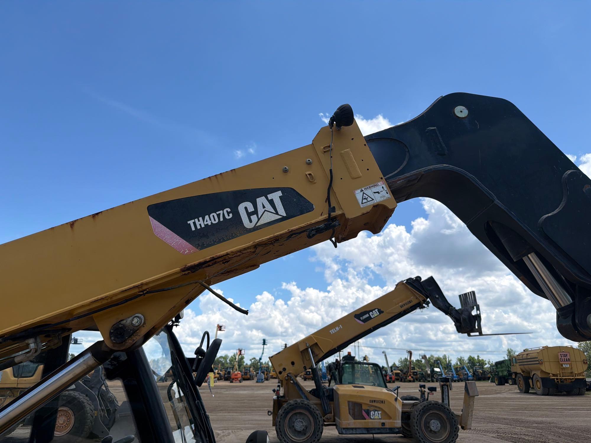 2014 Caterpillar TH407C