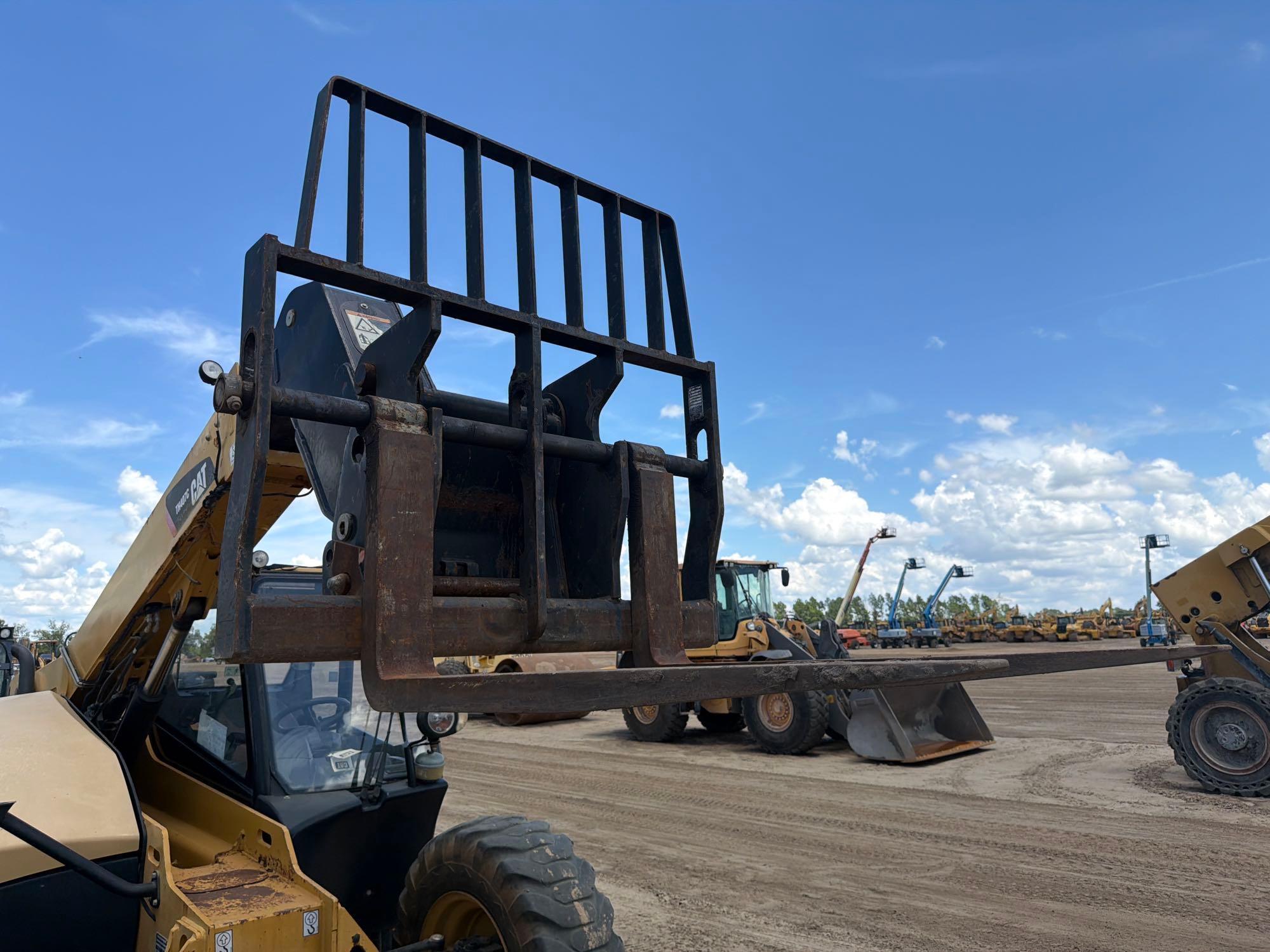 2014 Caterpillar TH407C