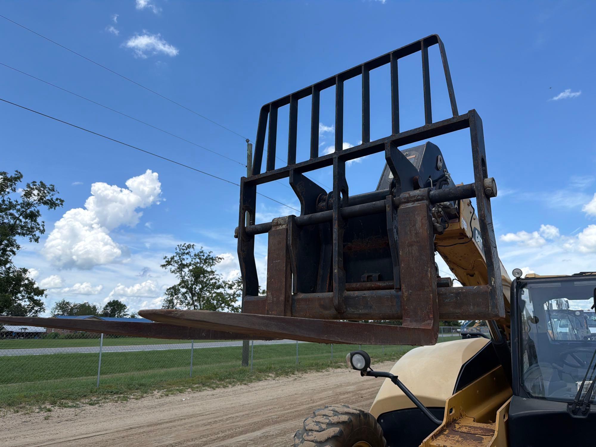 2014 Caterpillar TH407C