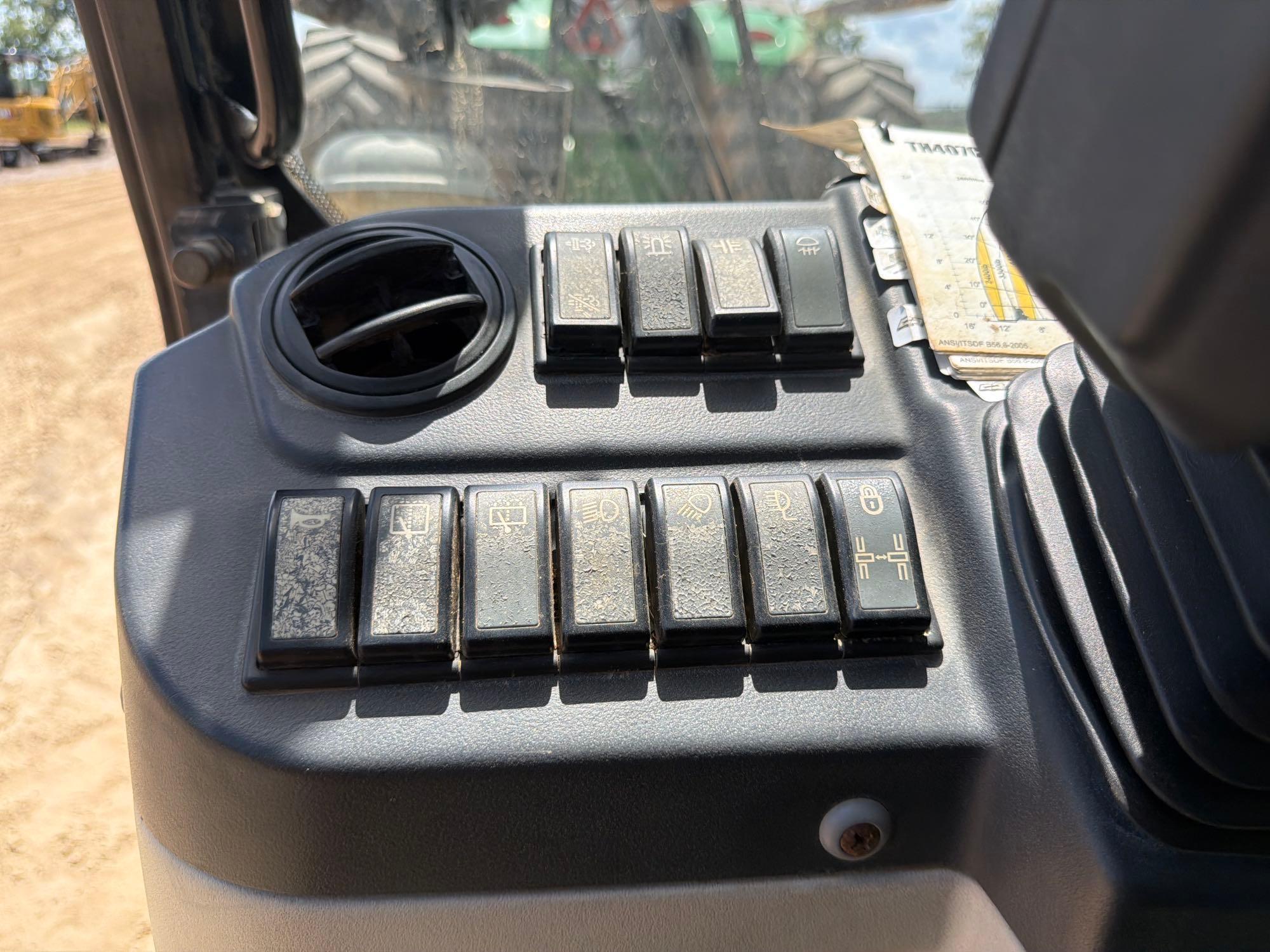 2014 Caterpillar TH407C