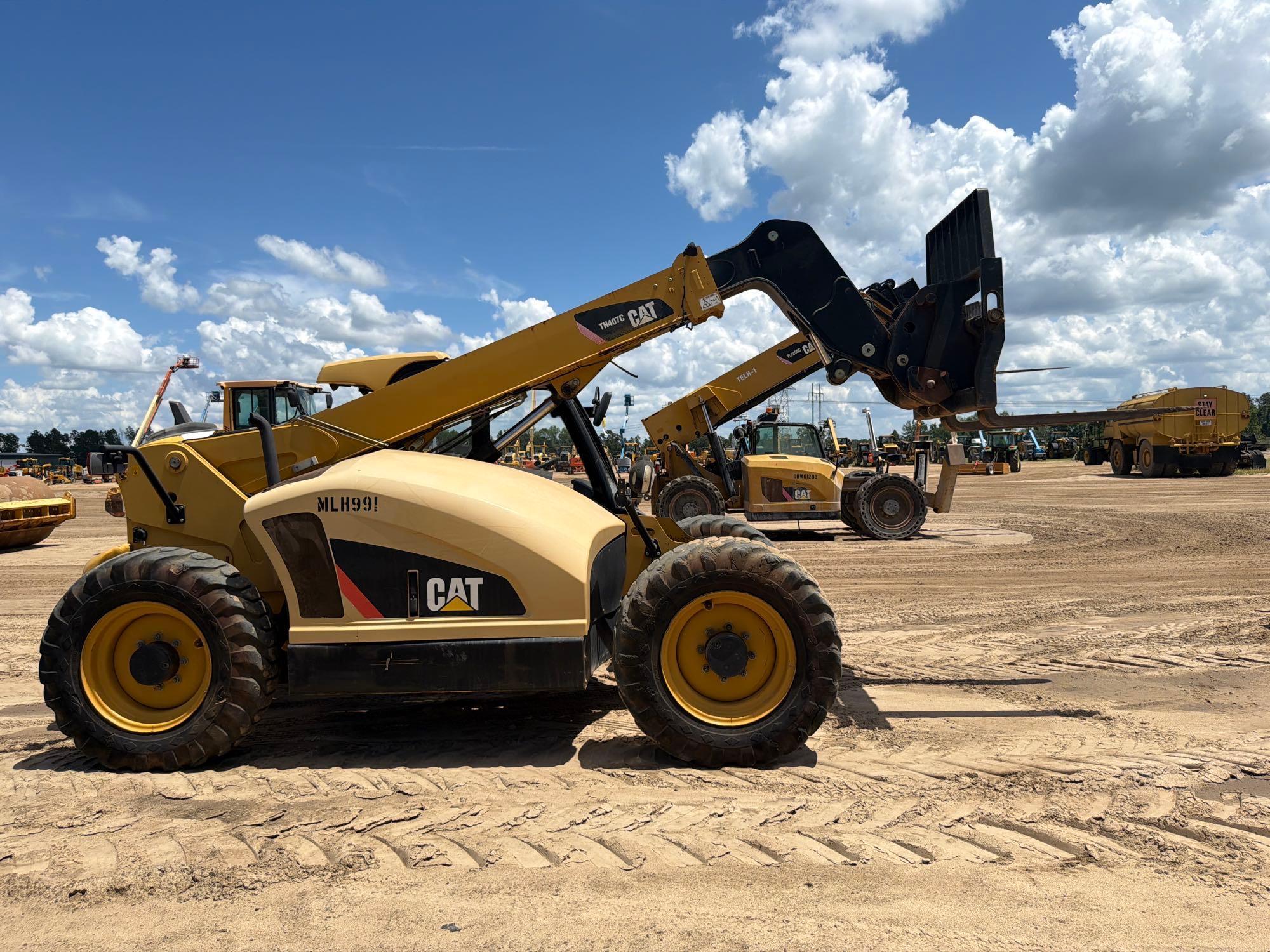 2014 Caterpillar TH407C