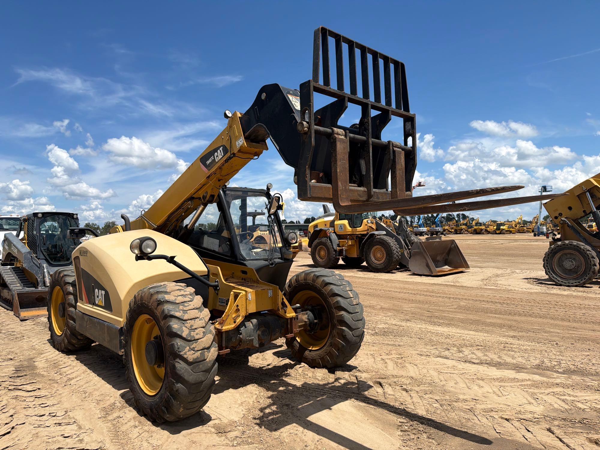 2014 Caterpillar TH407C