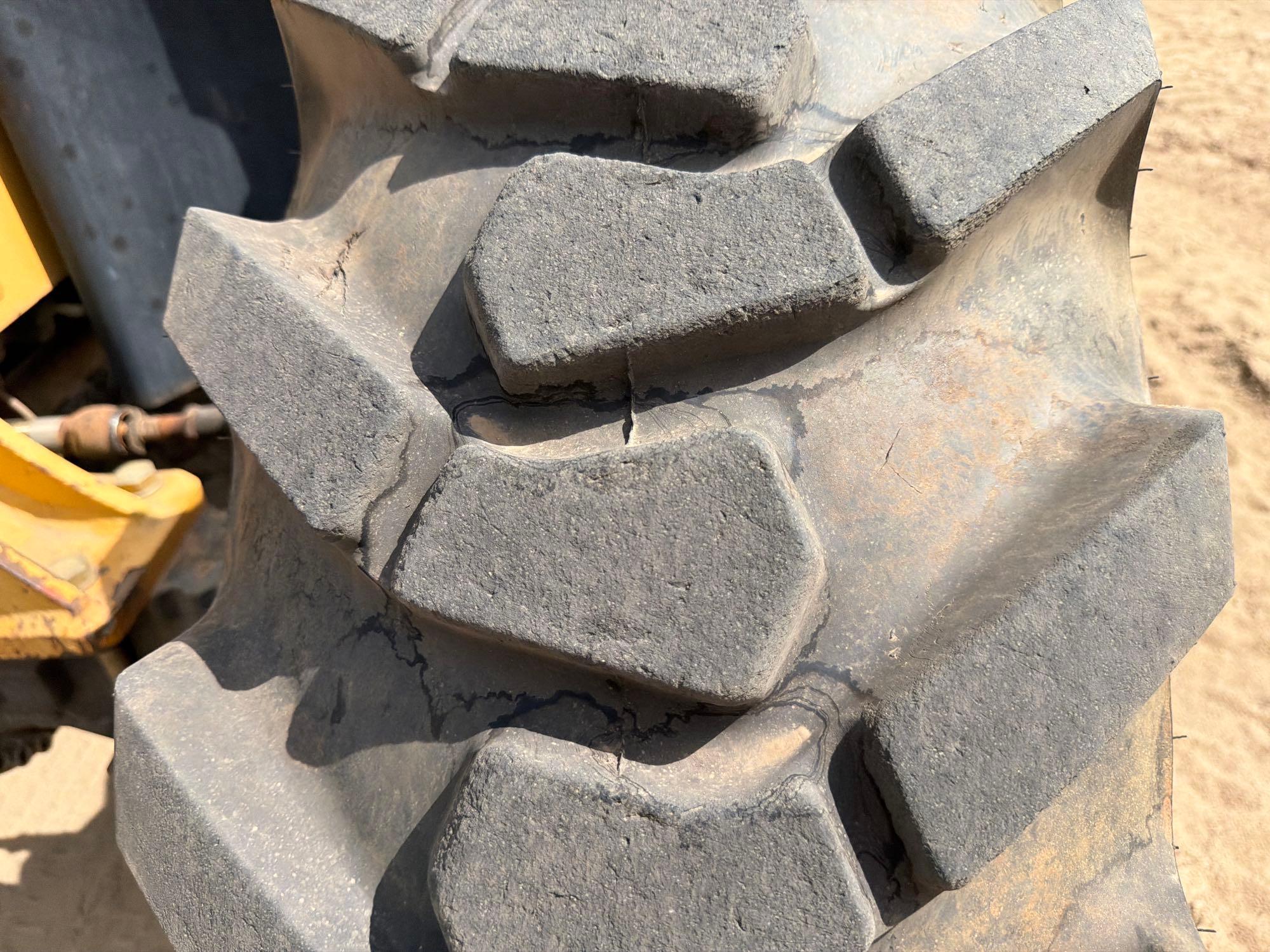 2014 Caterpillar TH407C