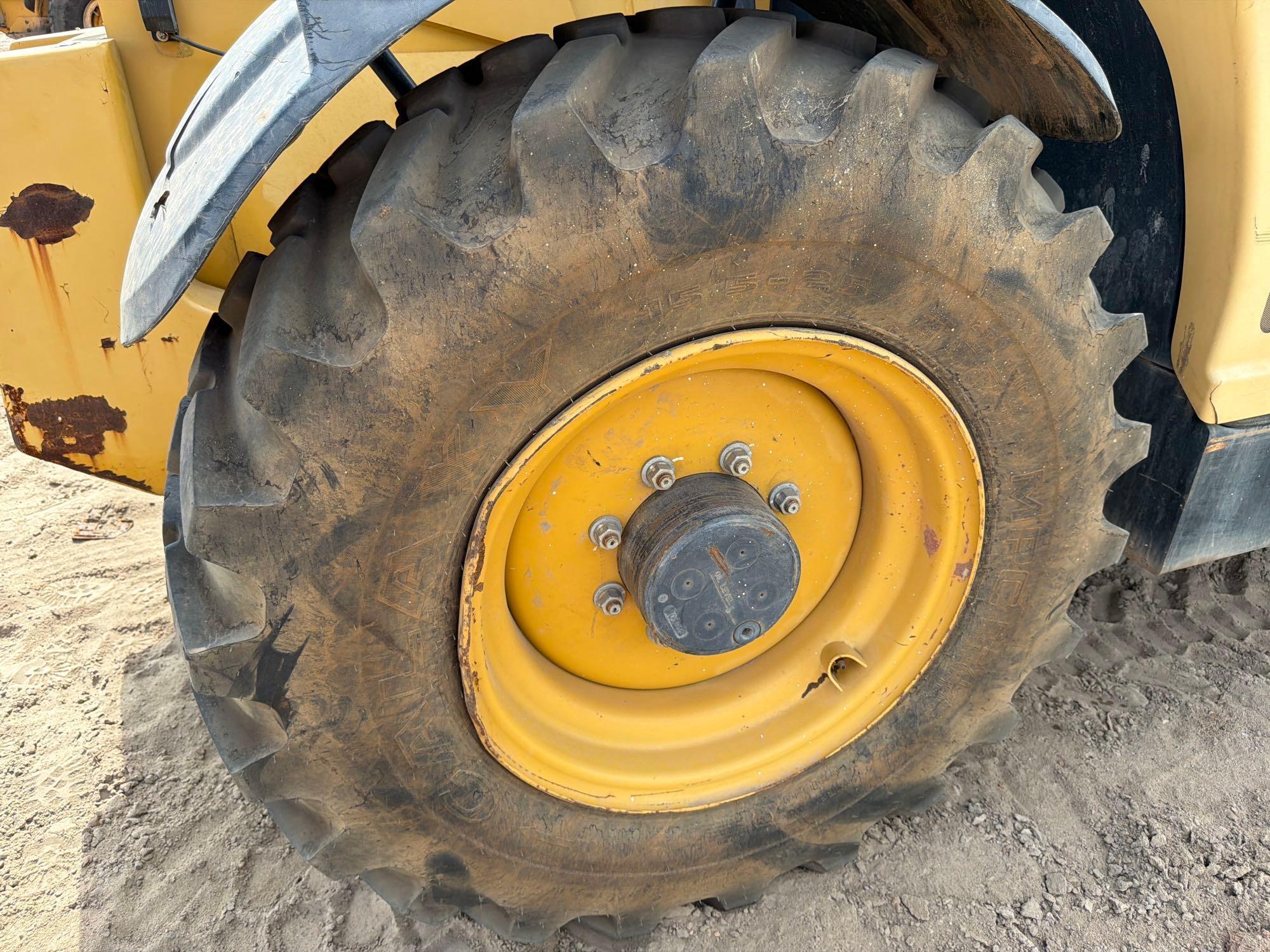 2014 Caterpillar TH407C
