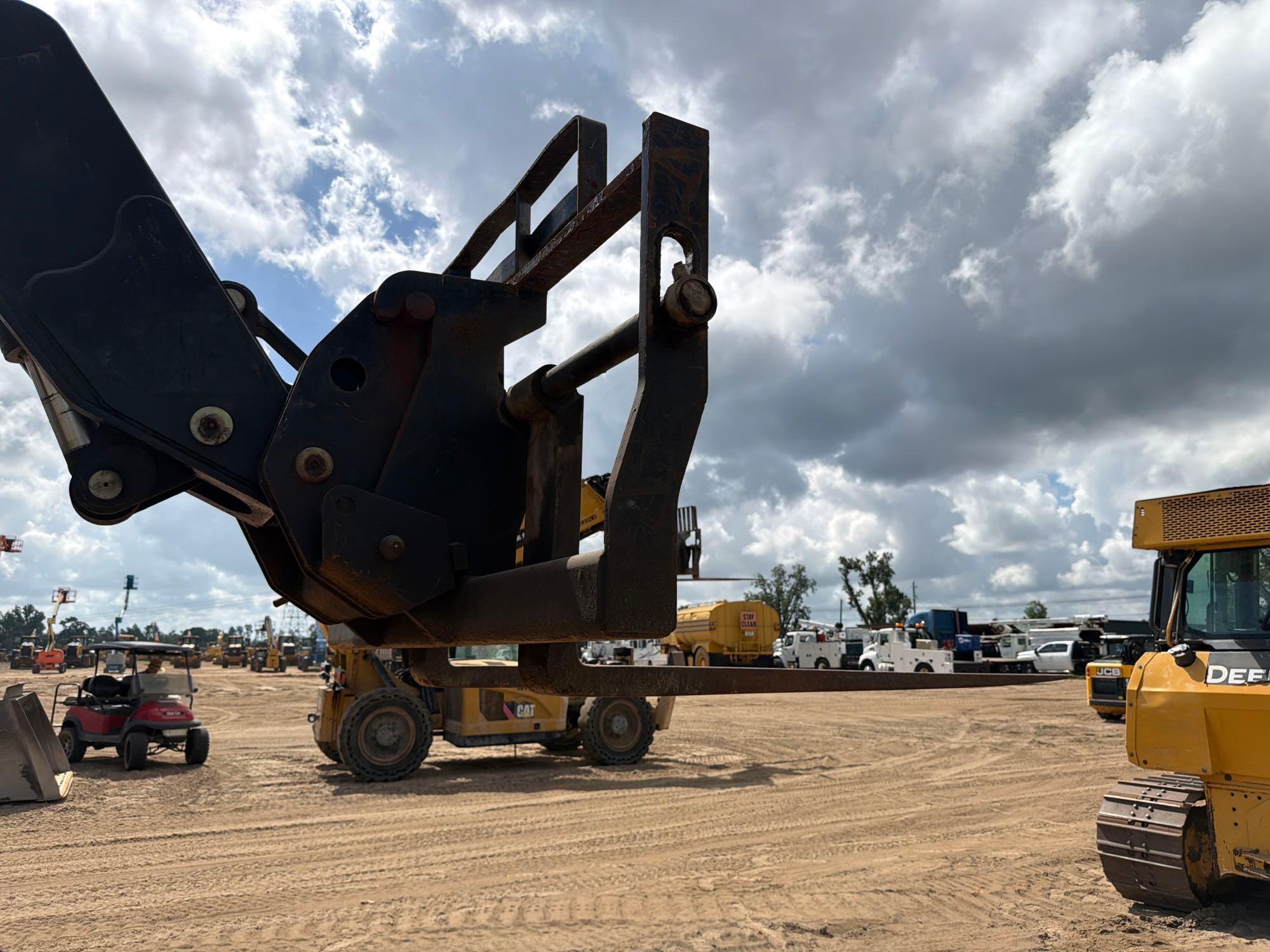 2014 Caterpillar TH407C