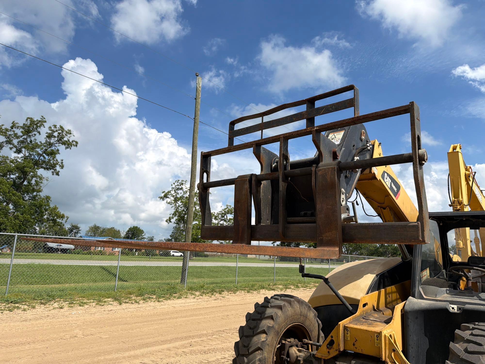 2014 Caterpillar TH407C