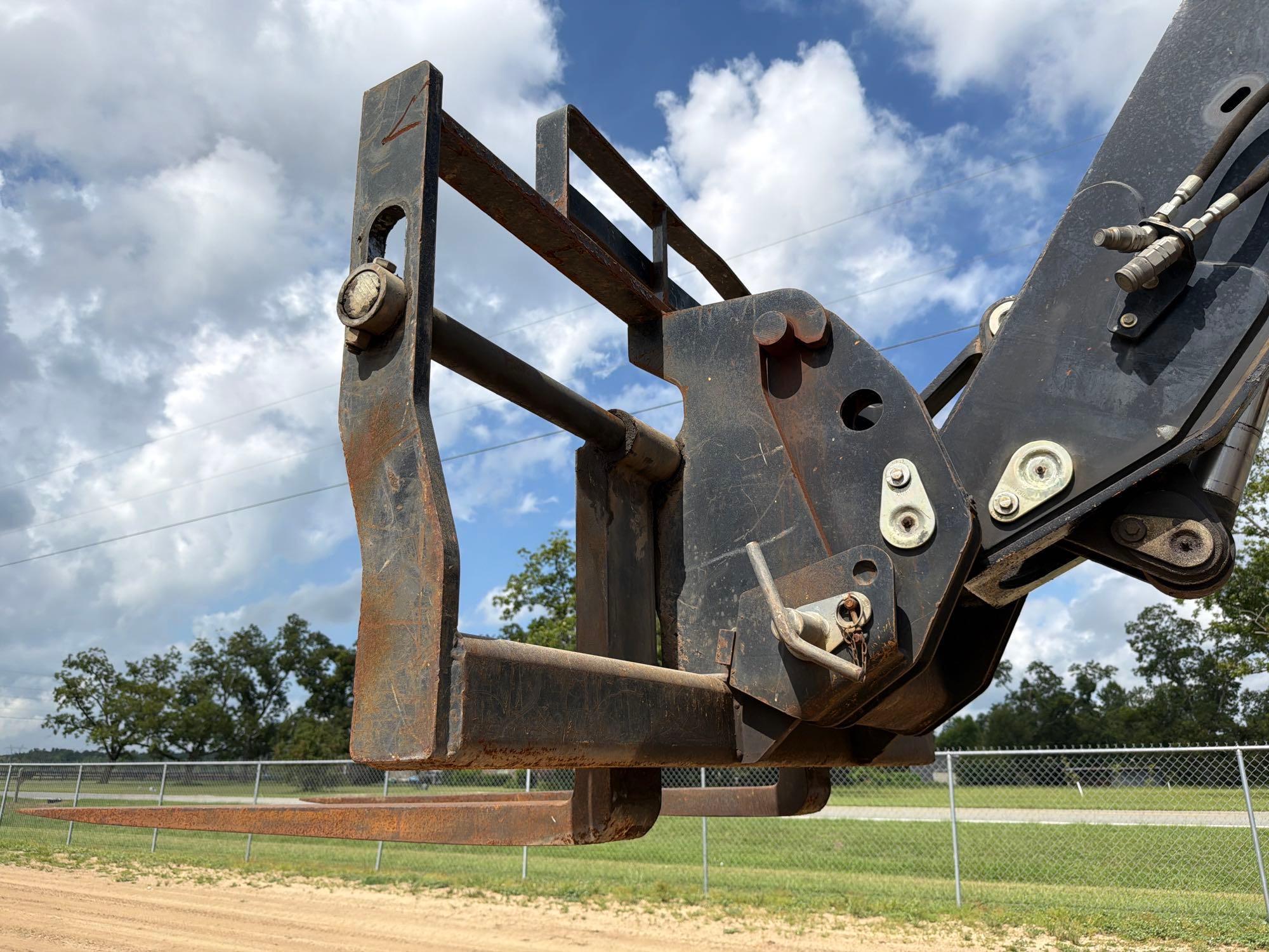 2014 Caterpillar TH407C