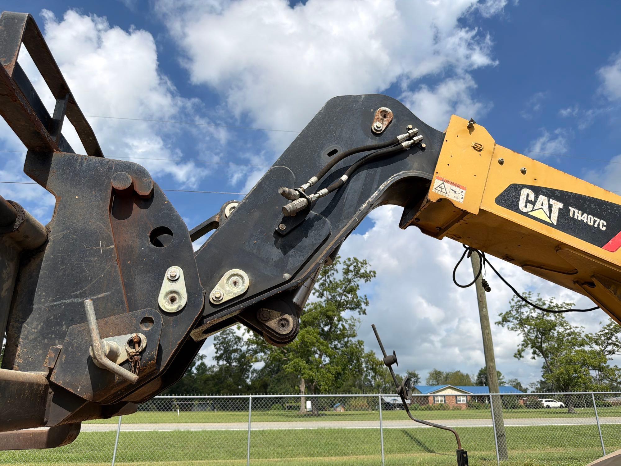 2014 Caterpillar TH407C