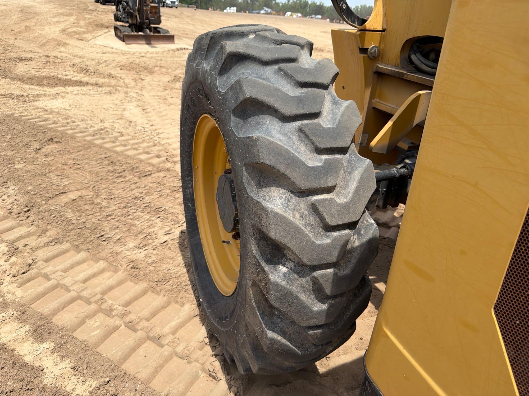 2013 Caterpillar TL642C