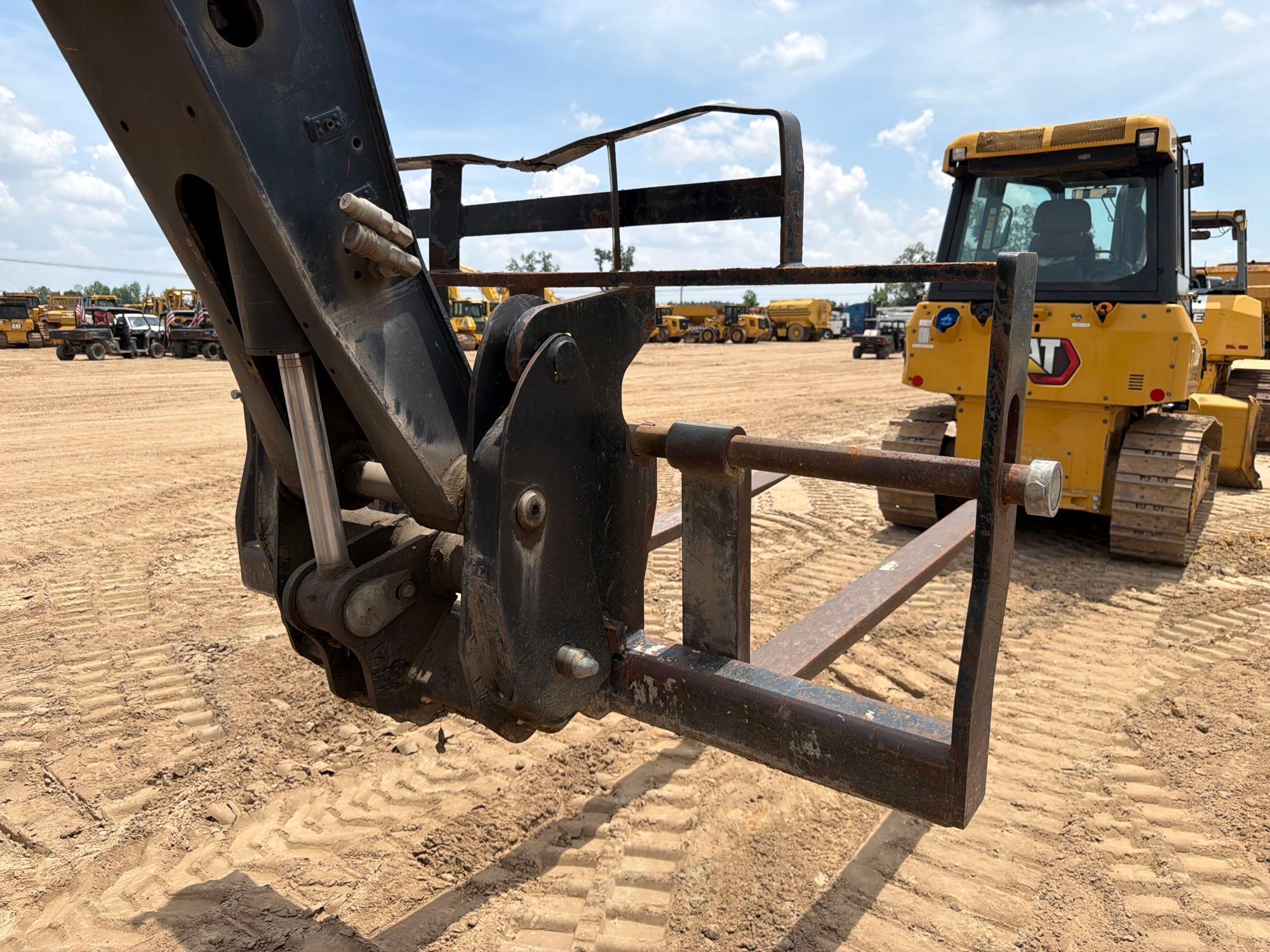 2013 Caterpillar TL642C