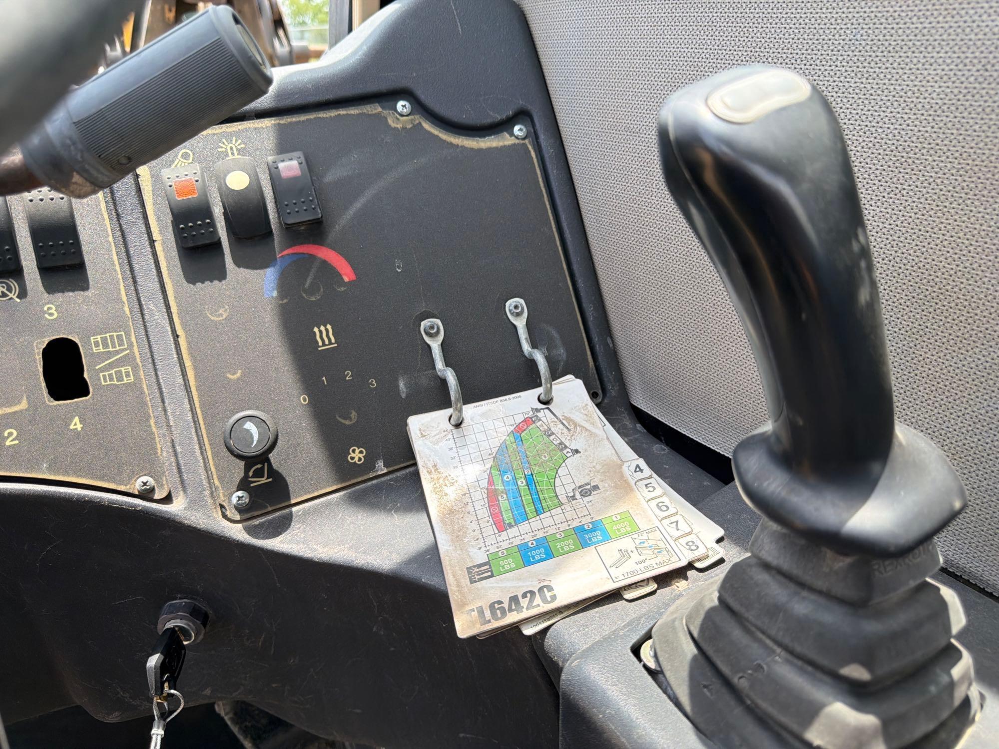 2013 Caterpillar TL642C
