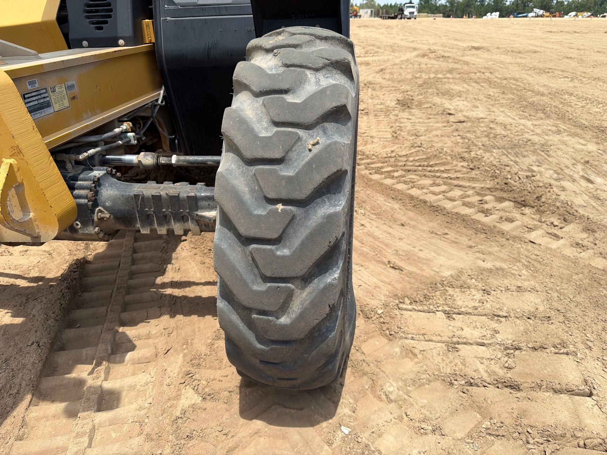 2013 Caterpillar TL642C