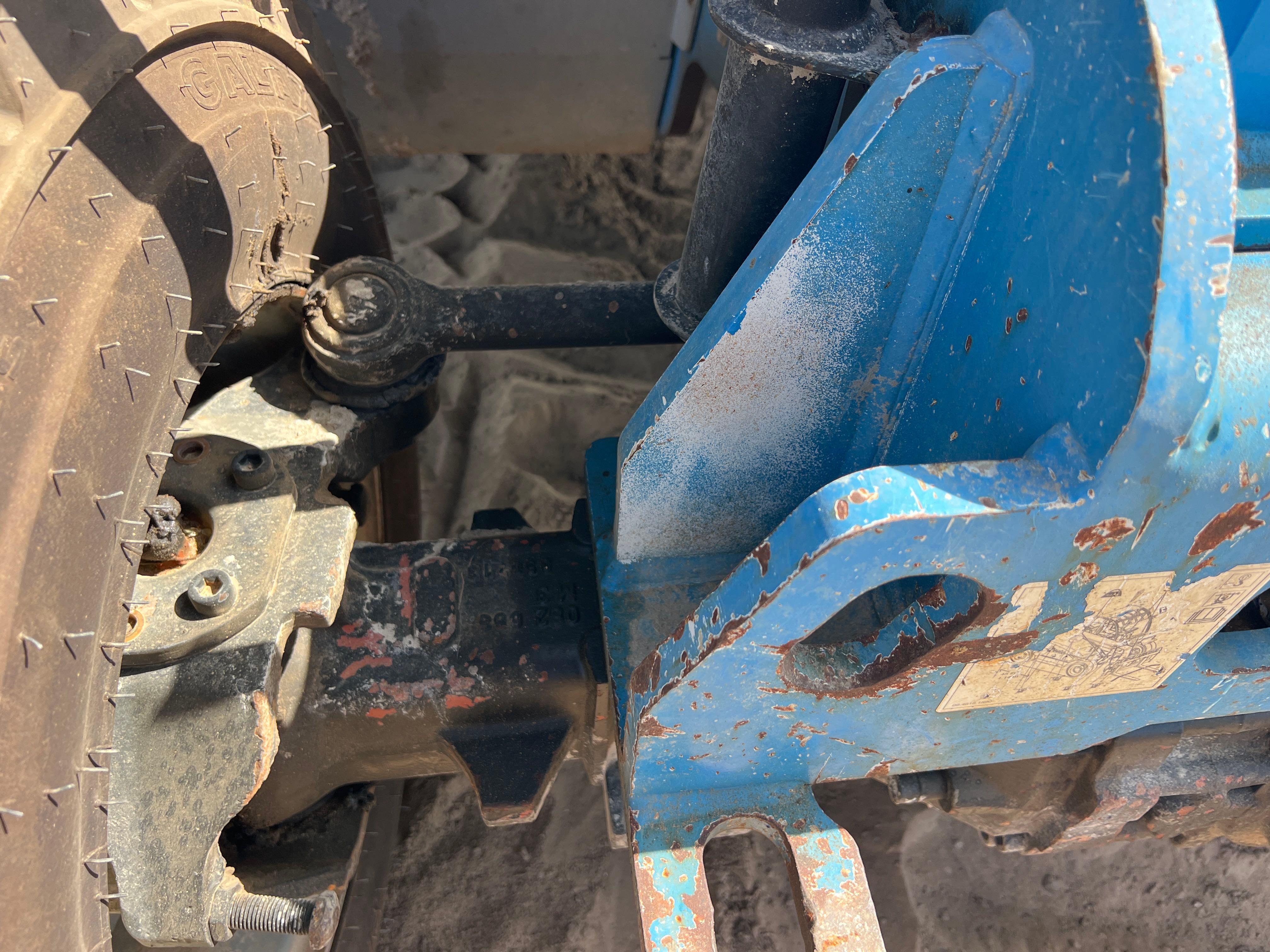 2013 Genie GTH-5519S