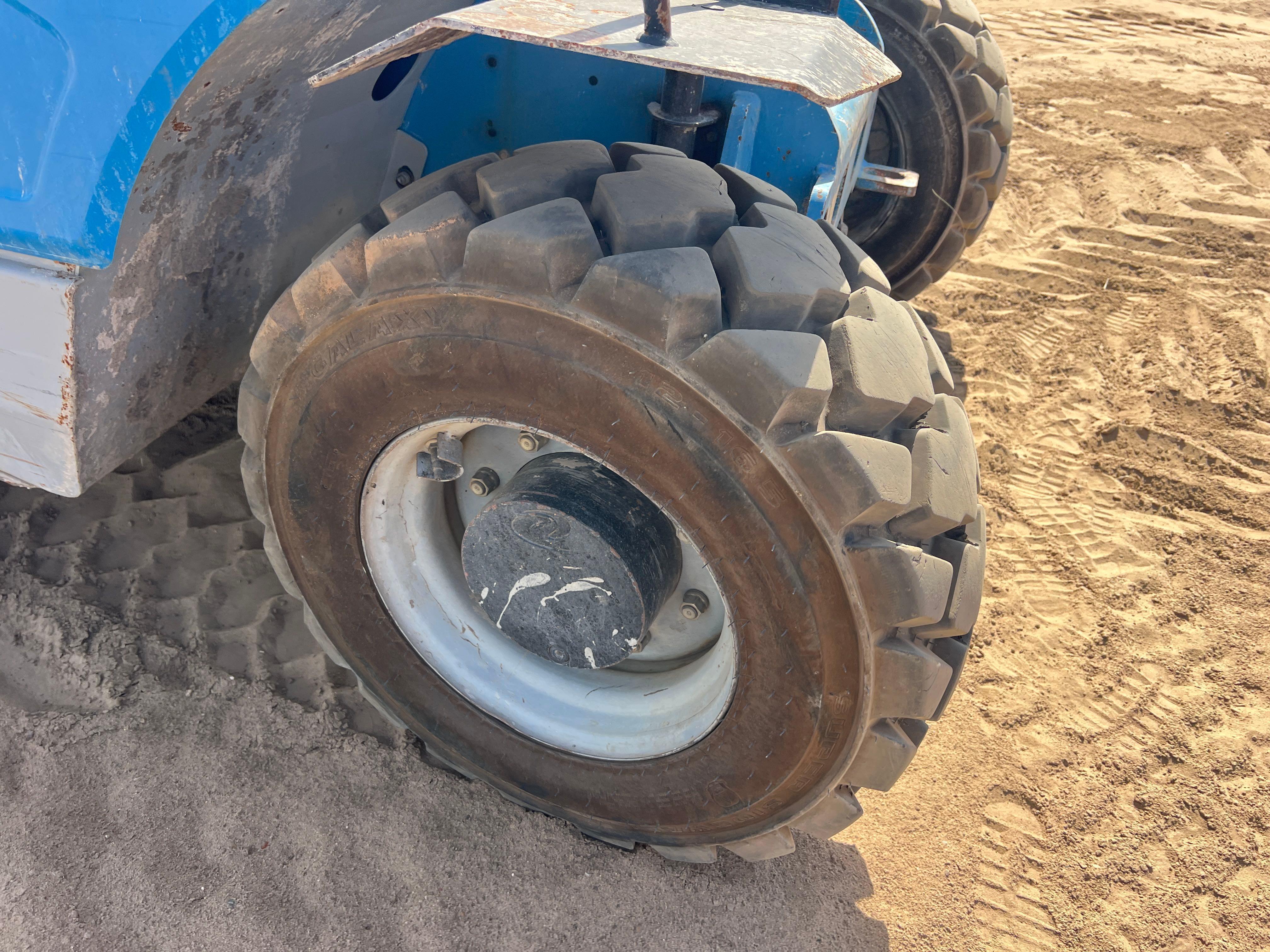 2013 Genie GTH-5519S
