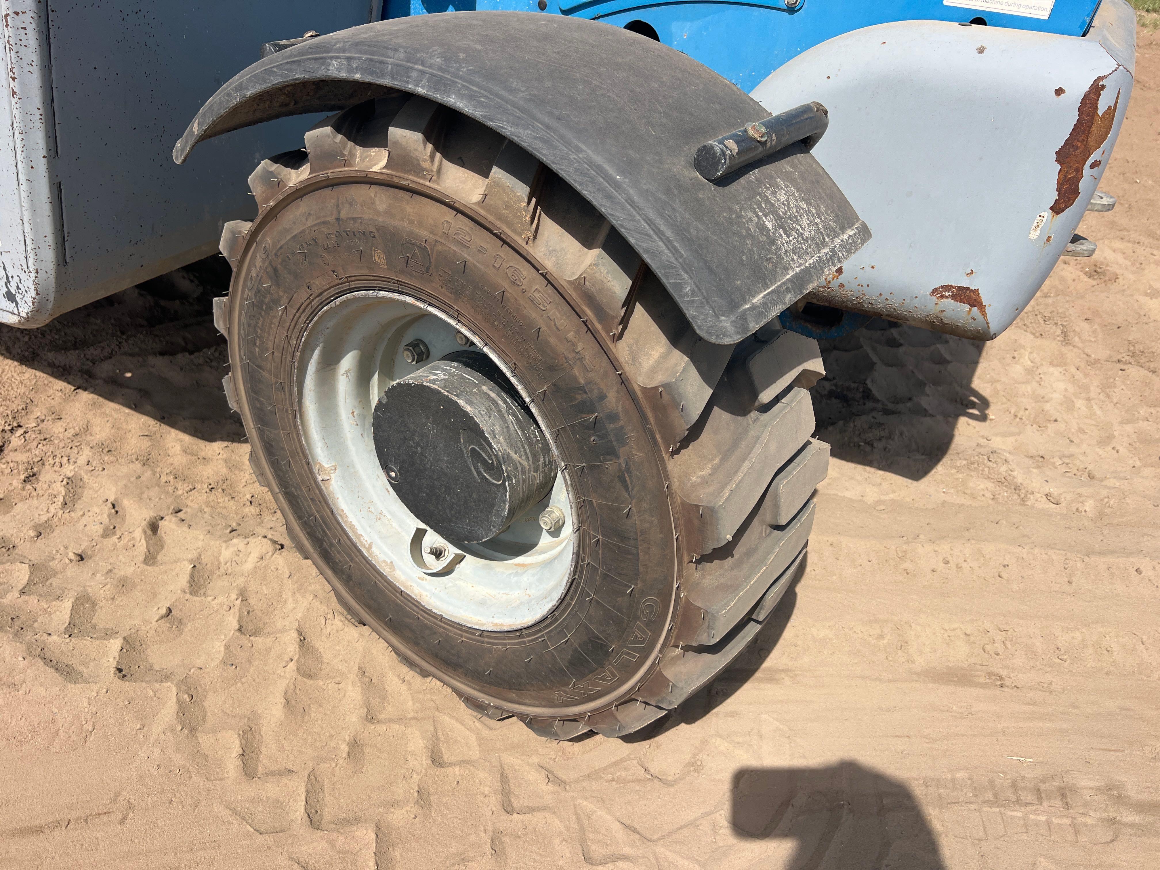 2013 Genie GTH-5519S