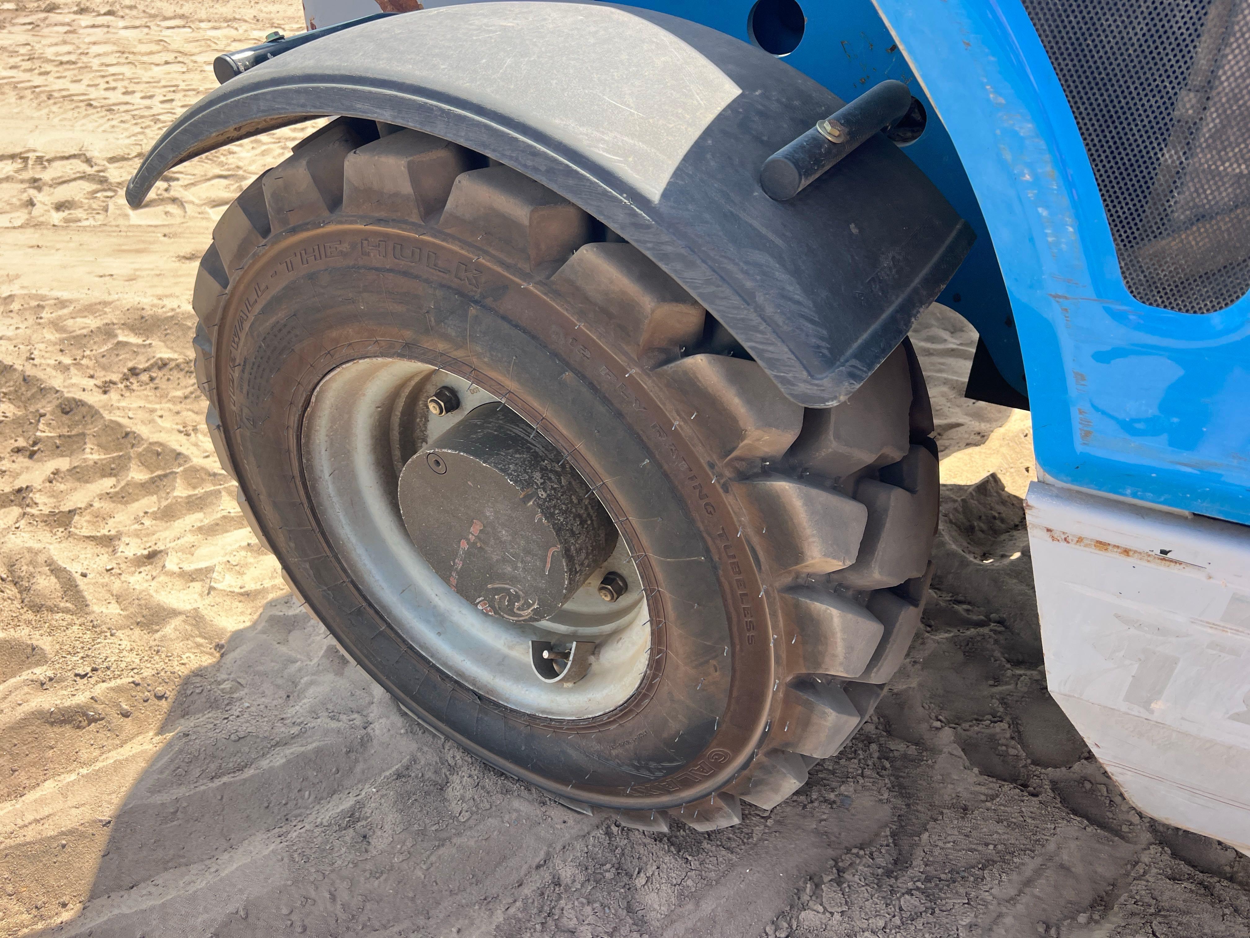 2013 Genie GTH-5519S