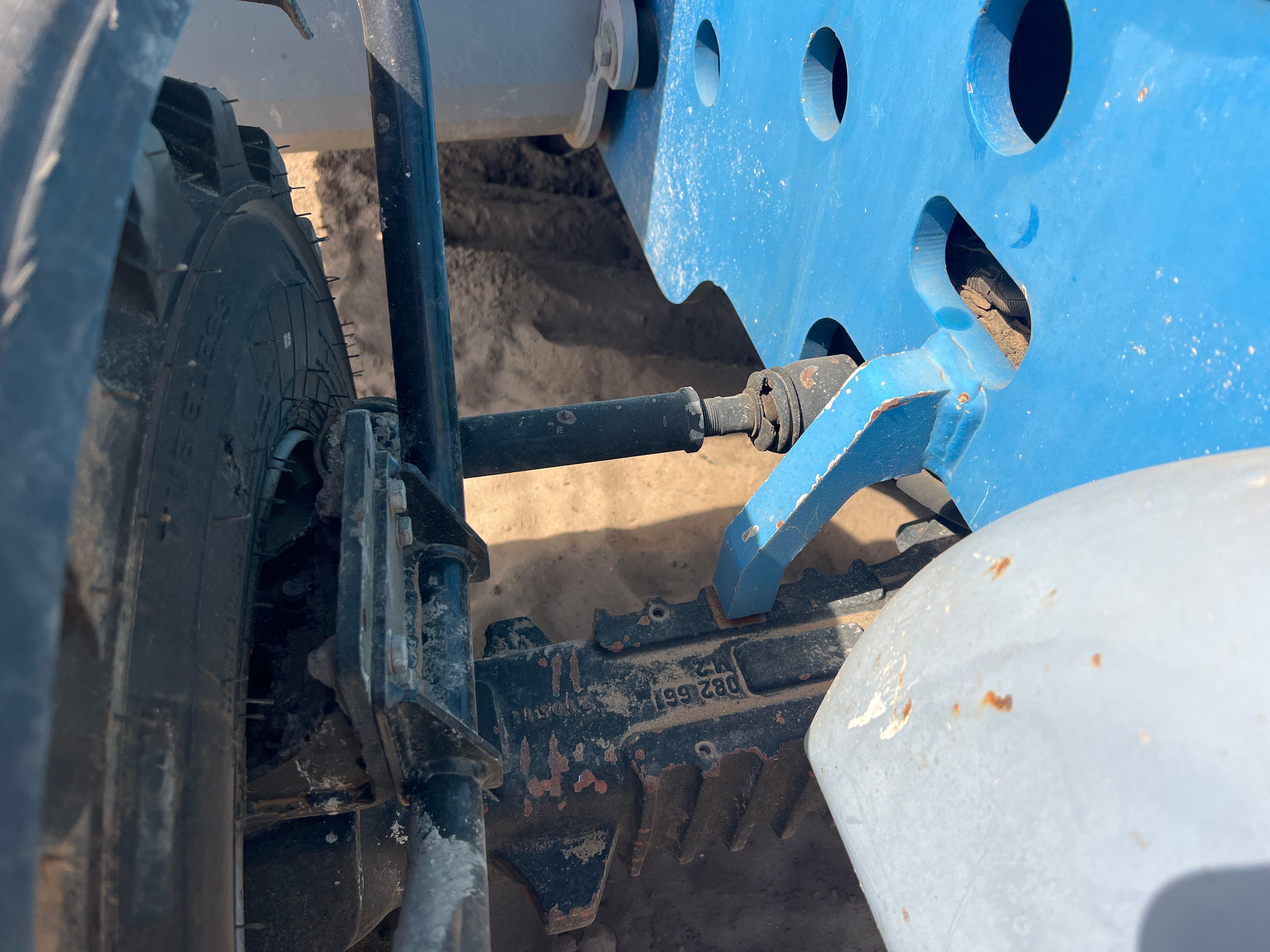 2013 Genie GTH-5519S