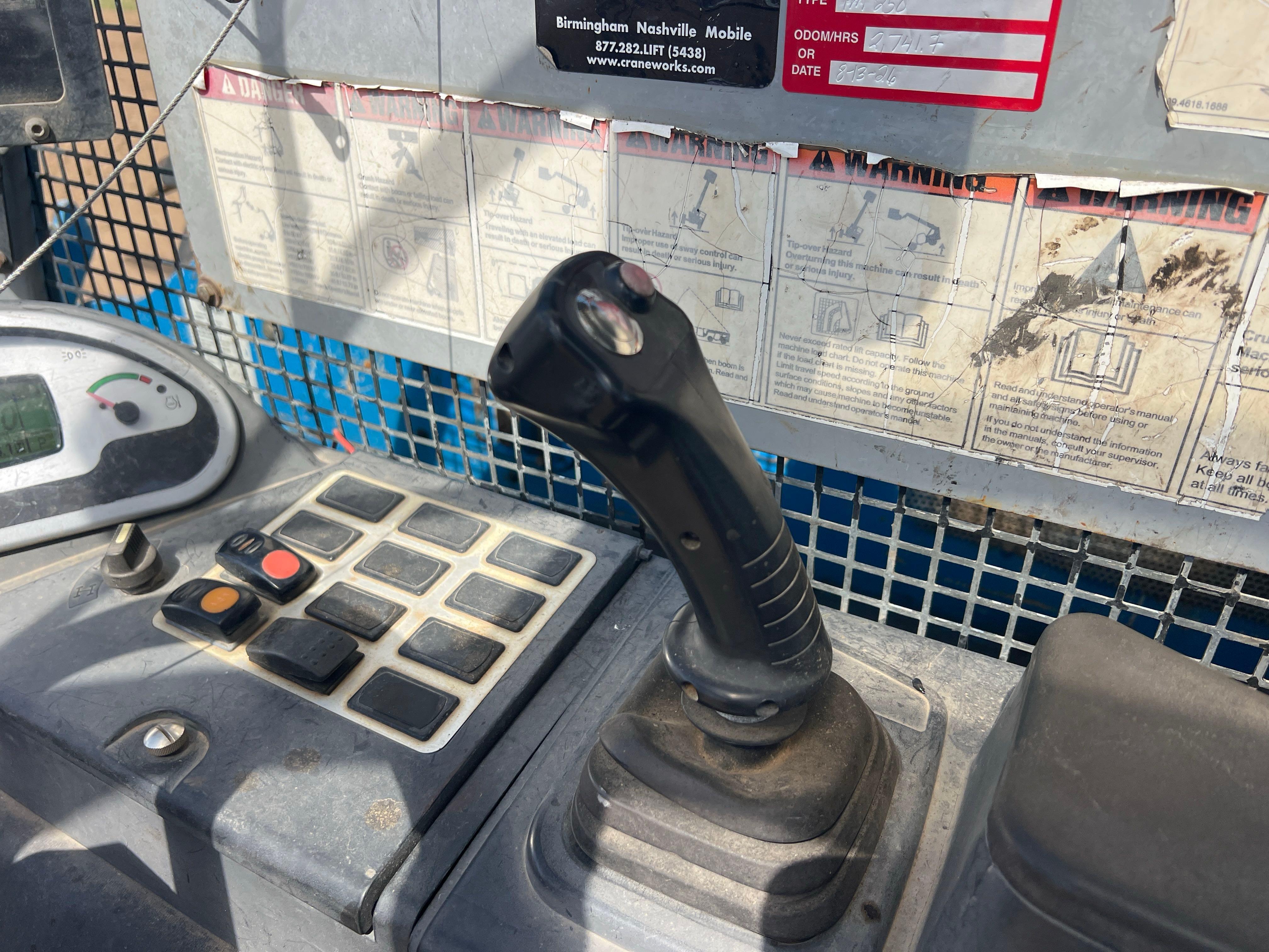 2013 Genie GTH-5519S