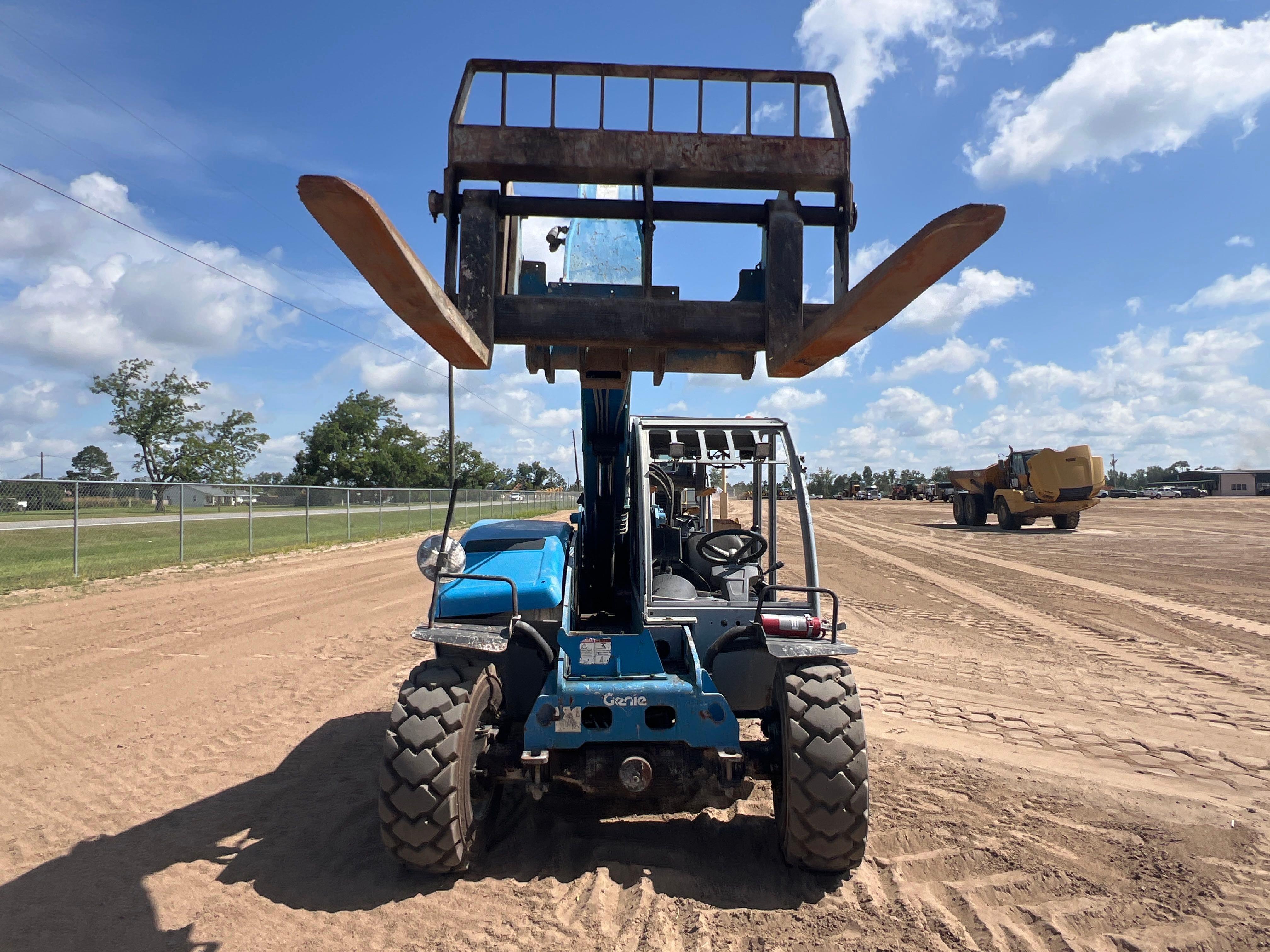 2013 Genie GTH-5519S