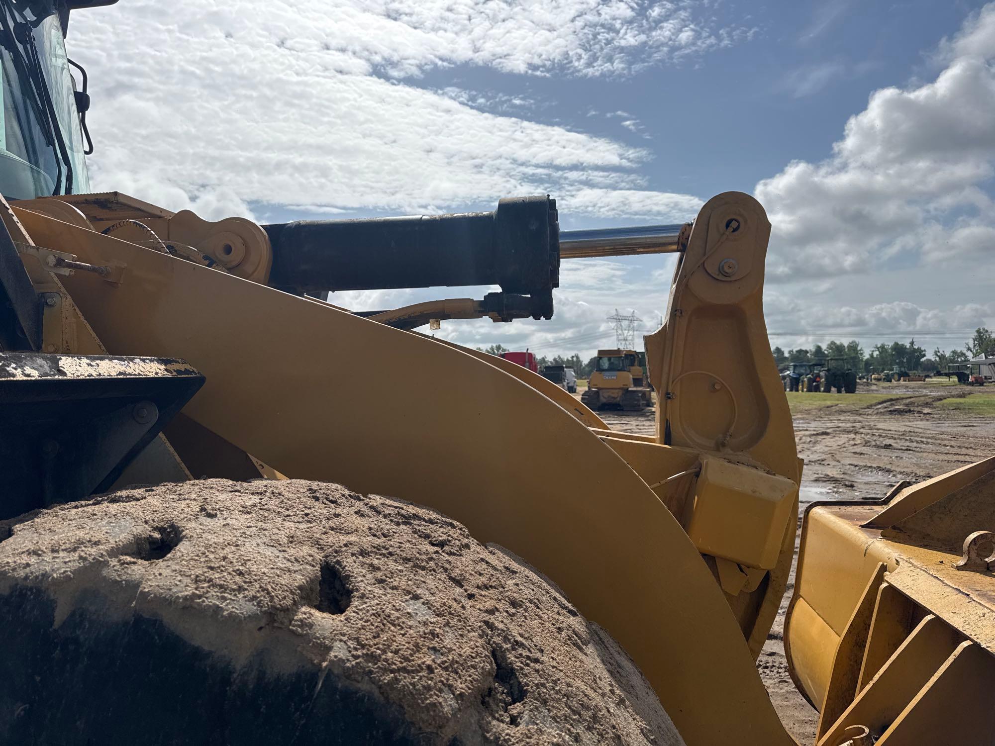 2019 Caterpillar 966M