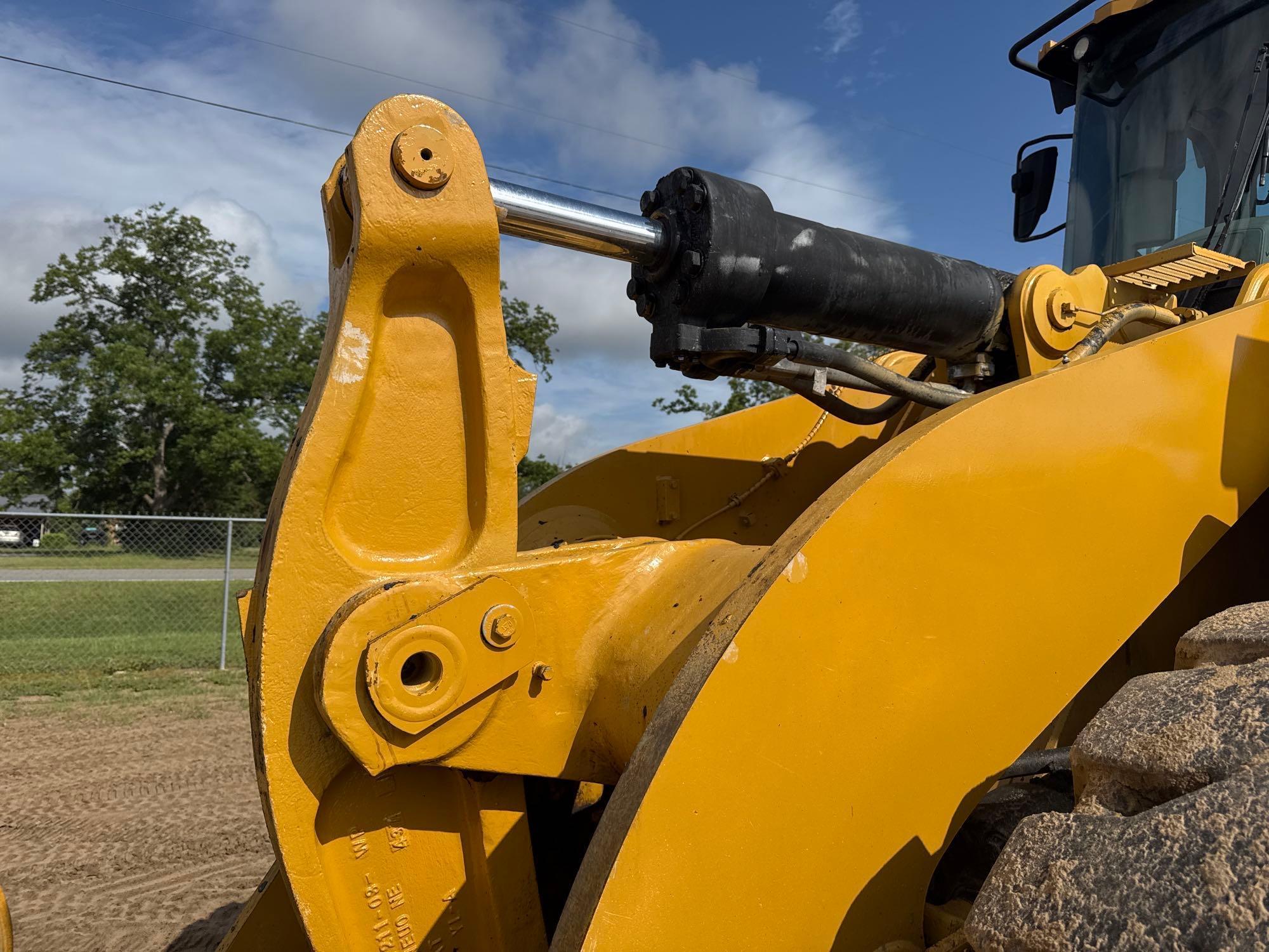 2019 Caterpillar 966M