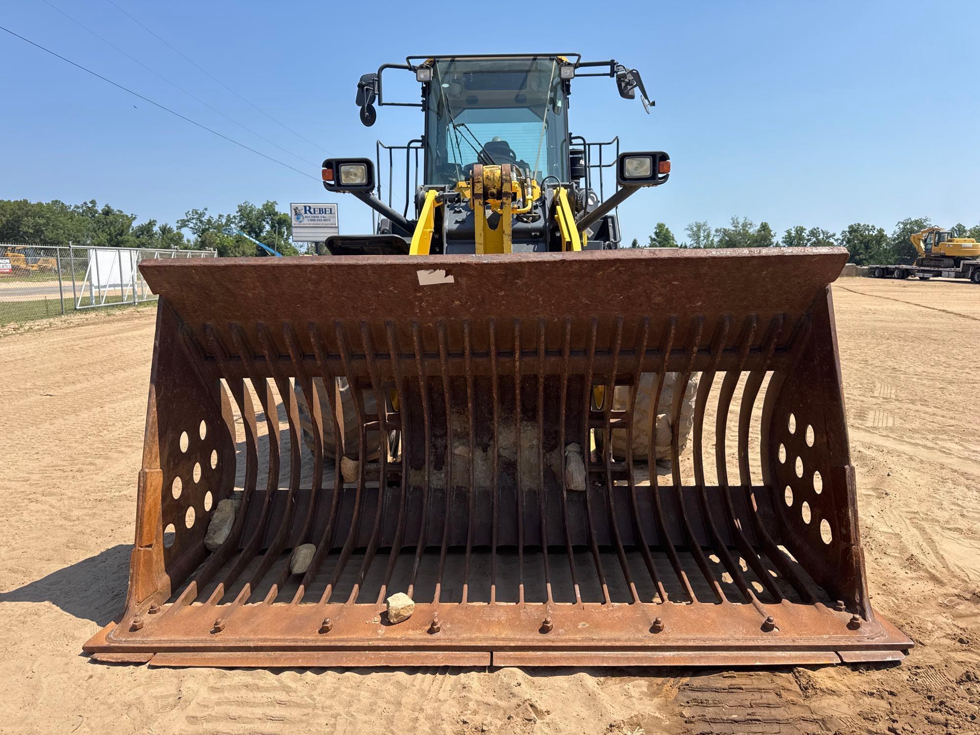 2021 Komatsu WA380