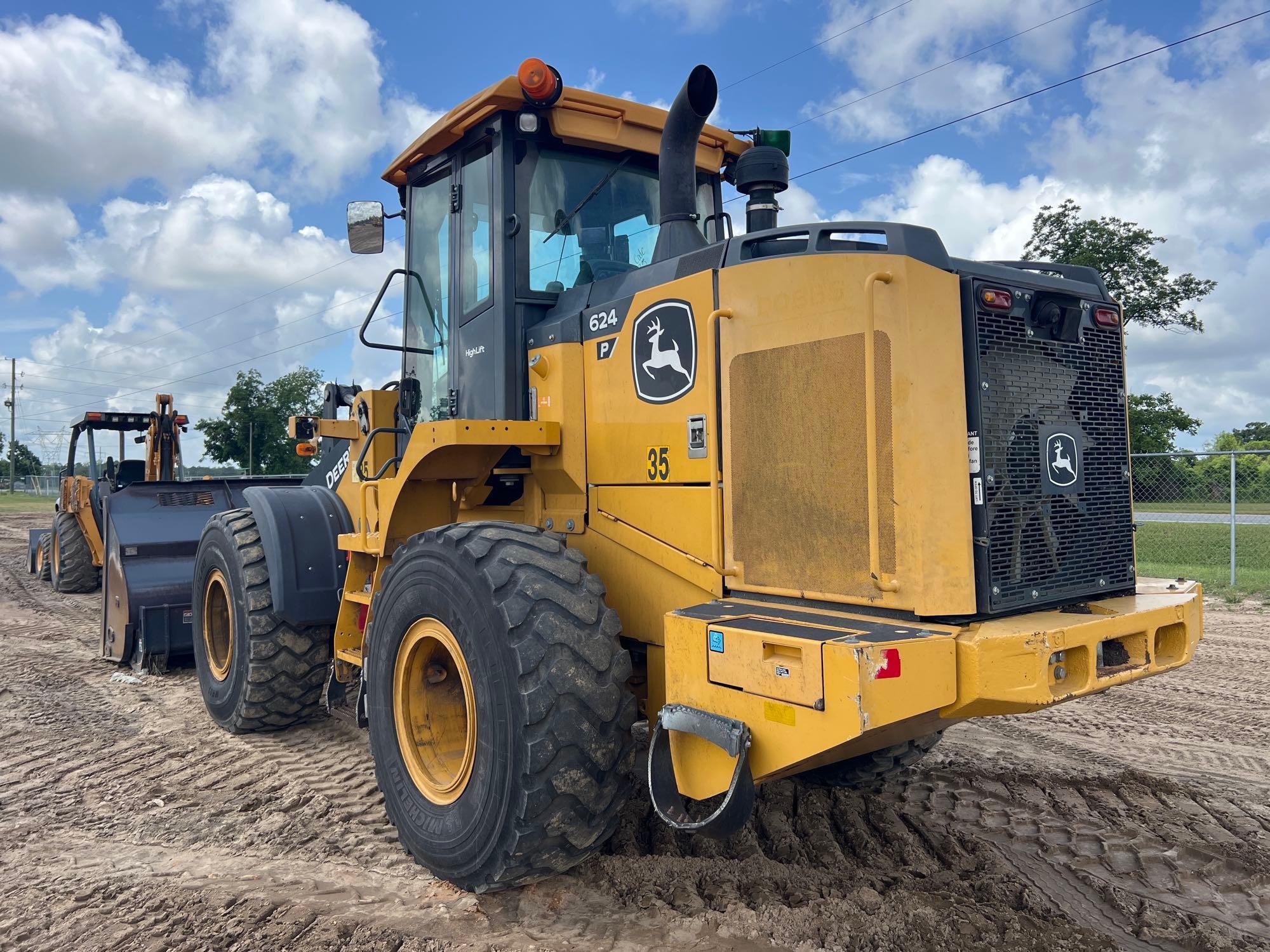 2022 John Deere 624