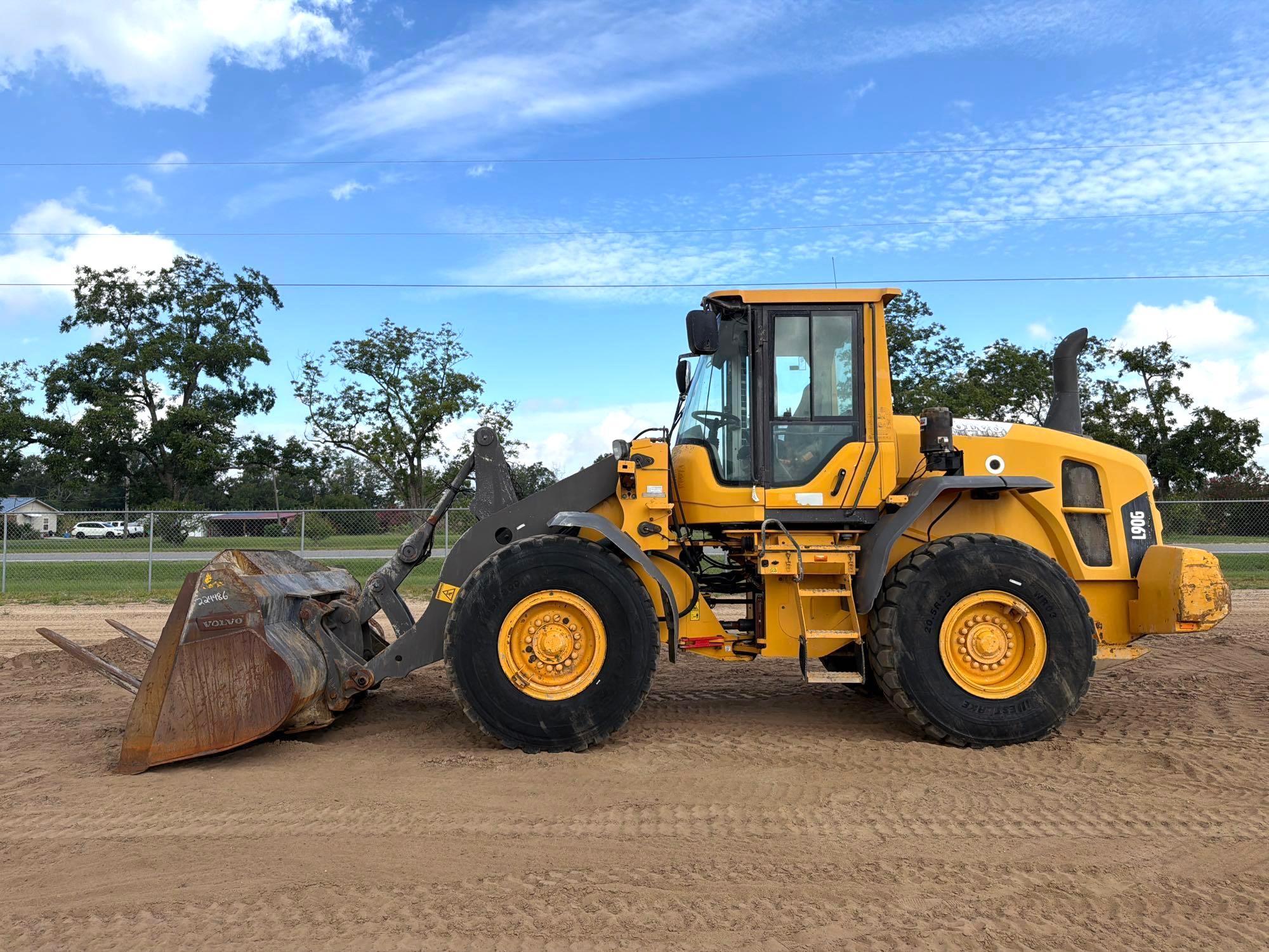 2014 Volvo L90