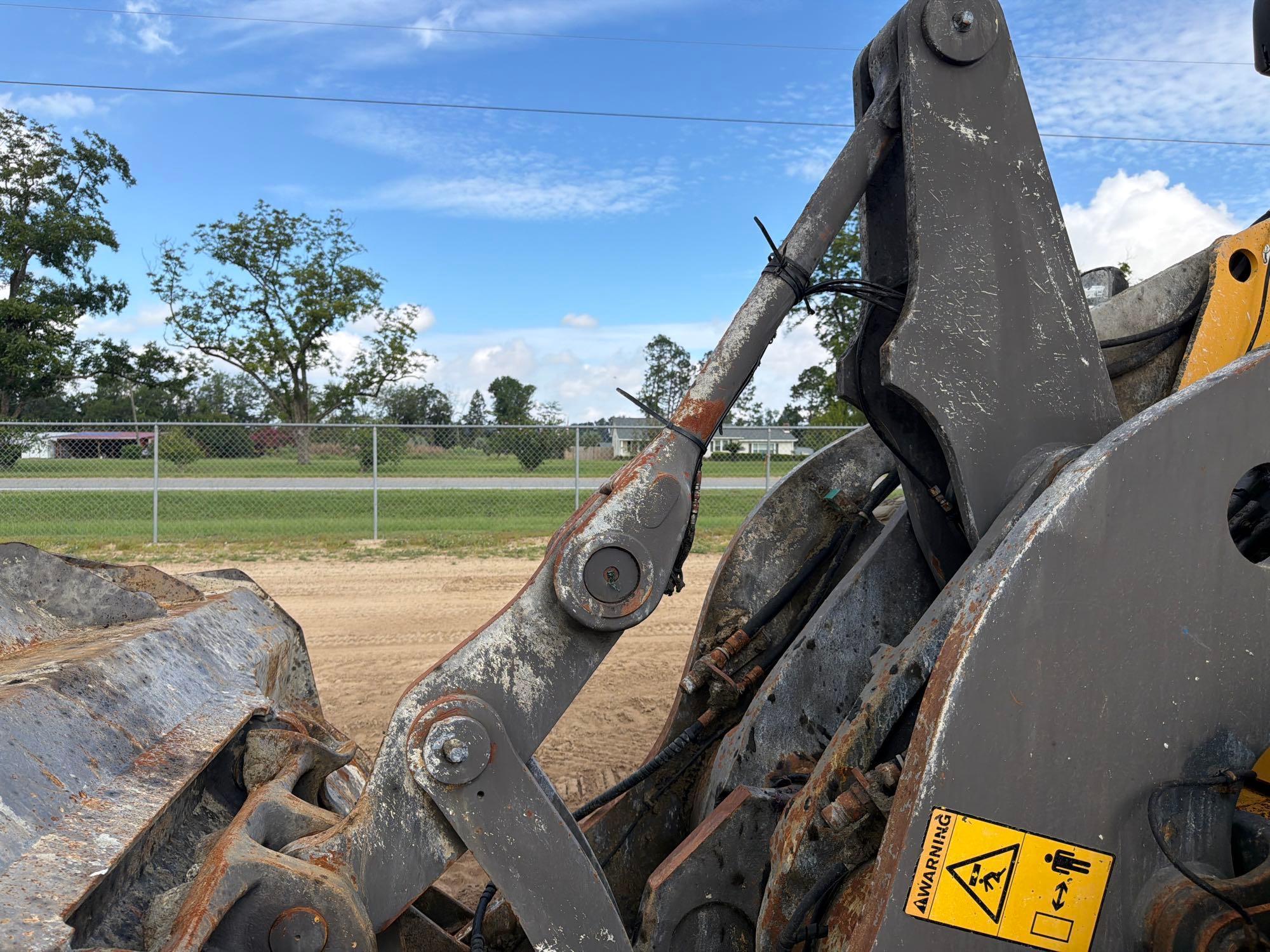 2014 Volvo L90